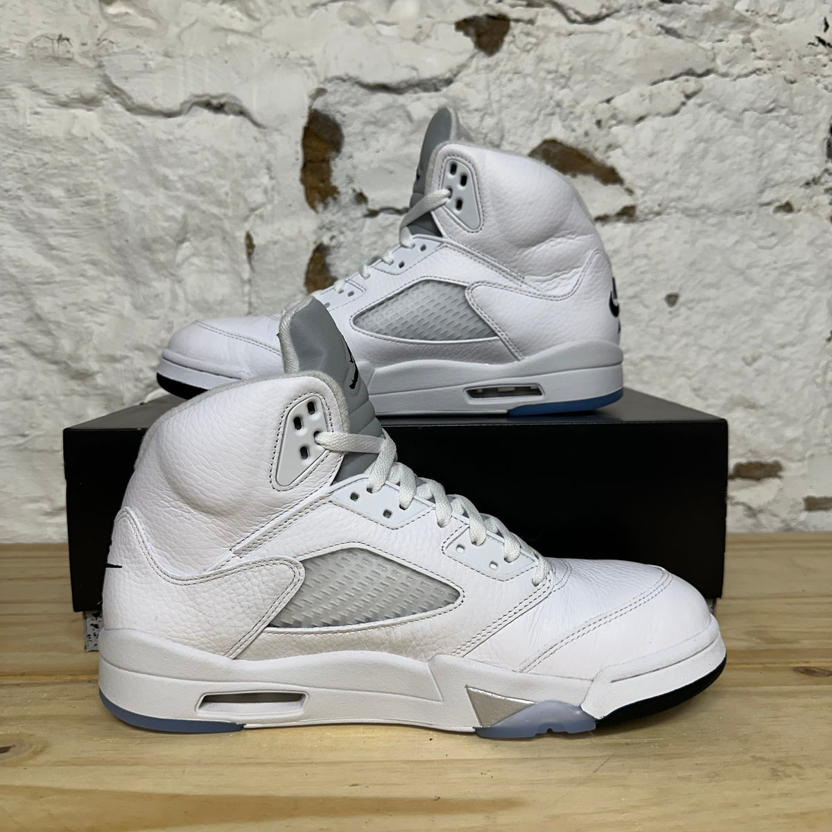 Air Jordan 5 White Metallic (2026) Sz 10.5