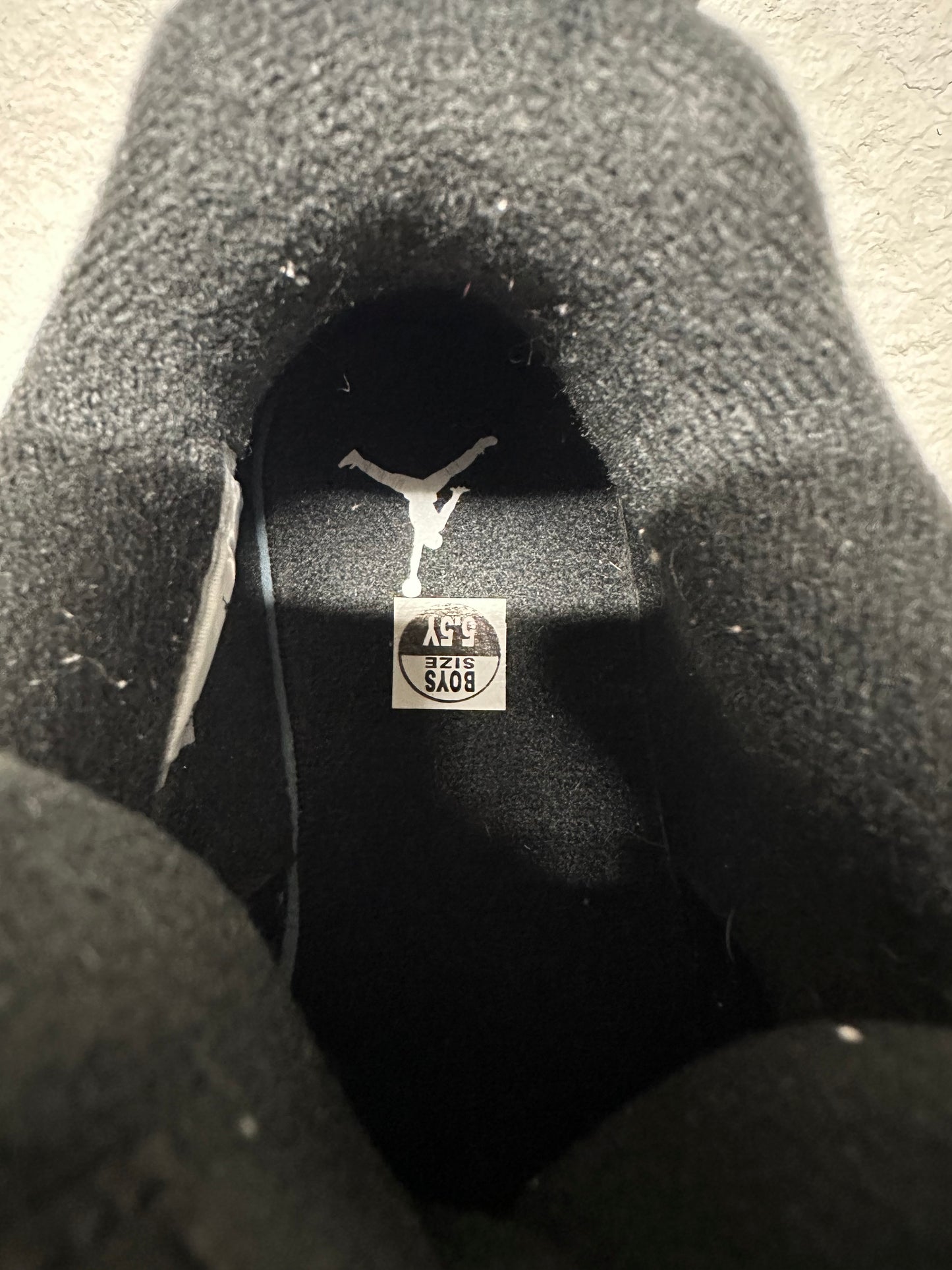 Air Jordan 4 White Thunder Sz 5.5Y