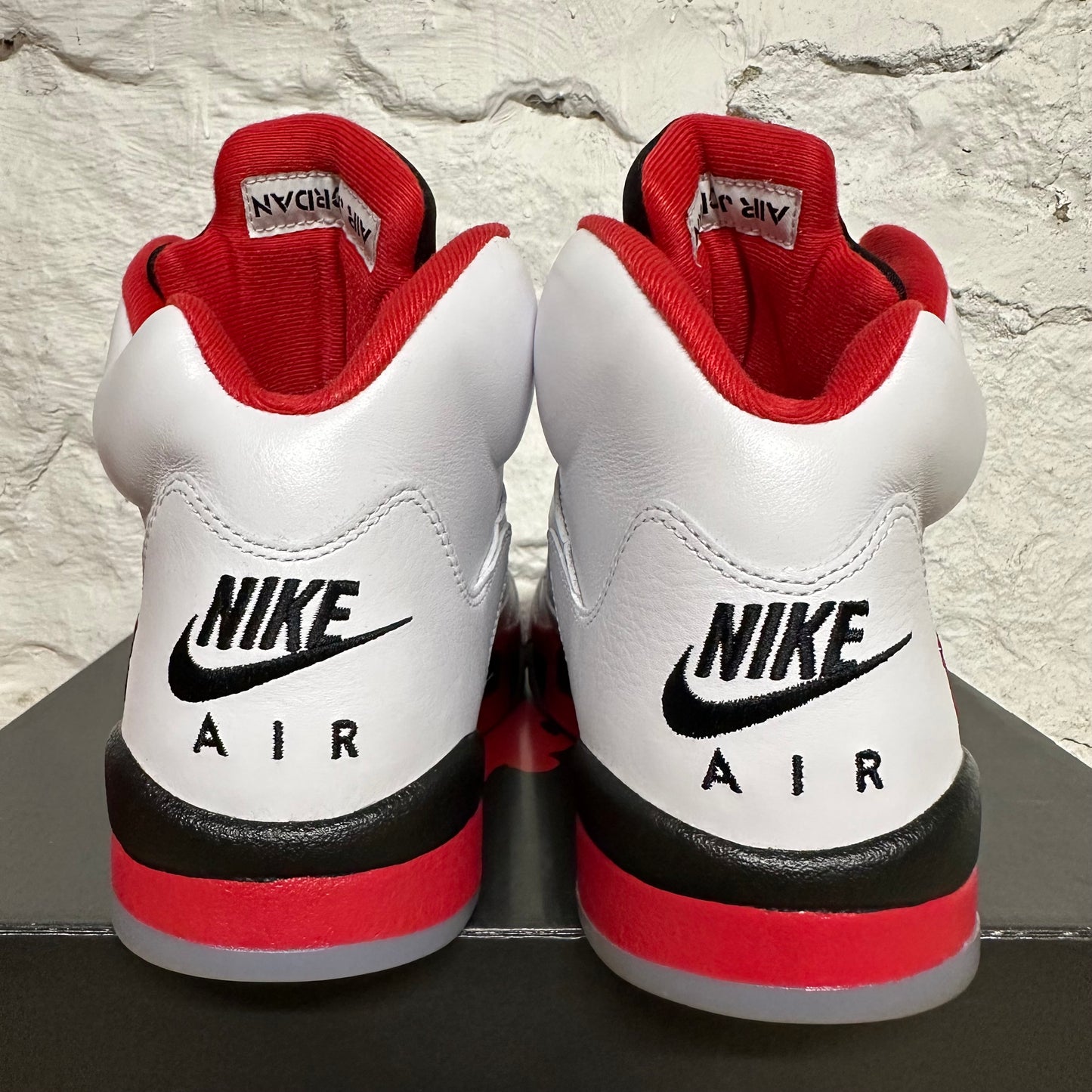 Air Jordan 5 Fire Red Black Tongue (2025) Sz 12