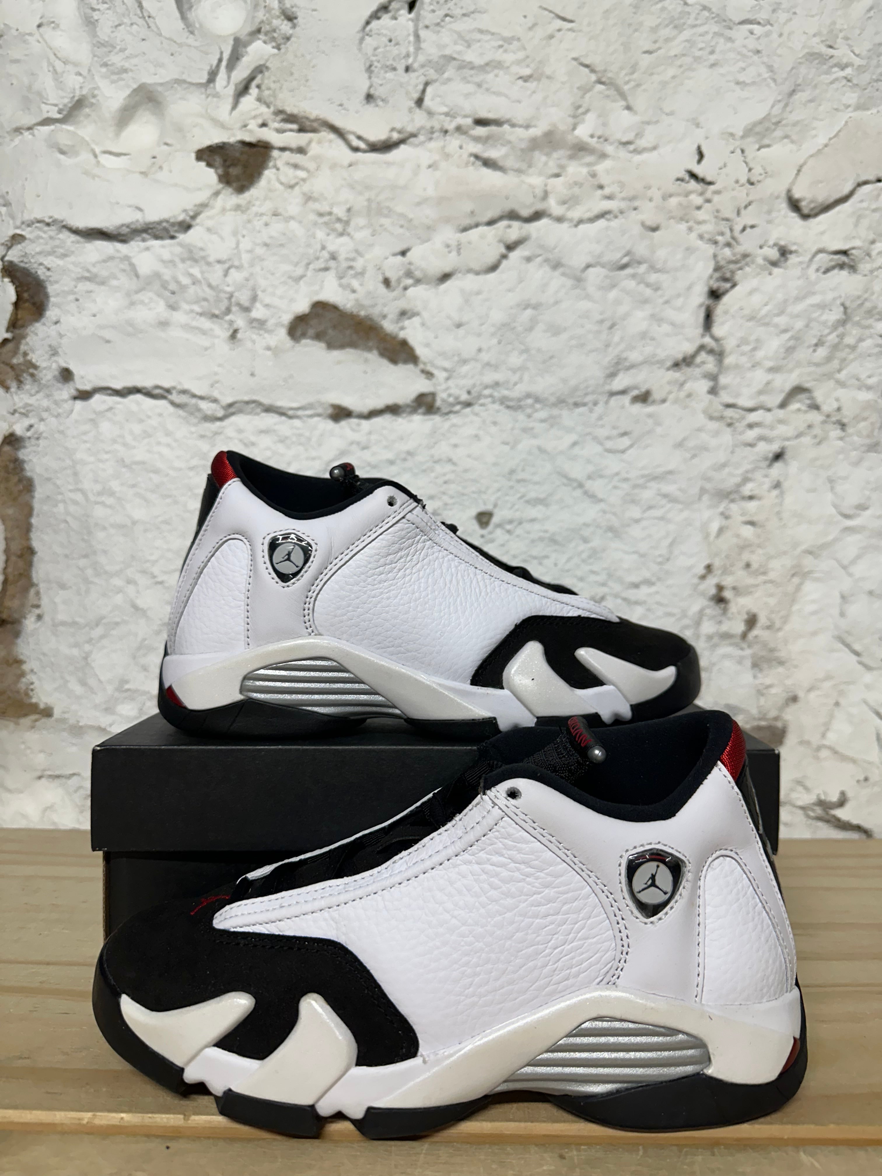 Air Jordan 14 Black Toe Sz 4Y DS