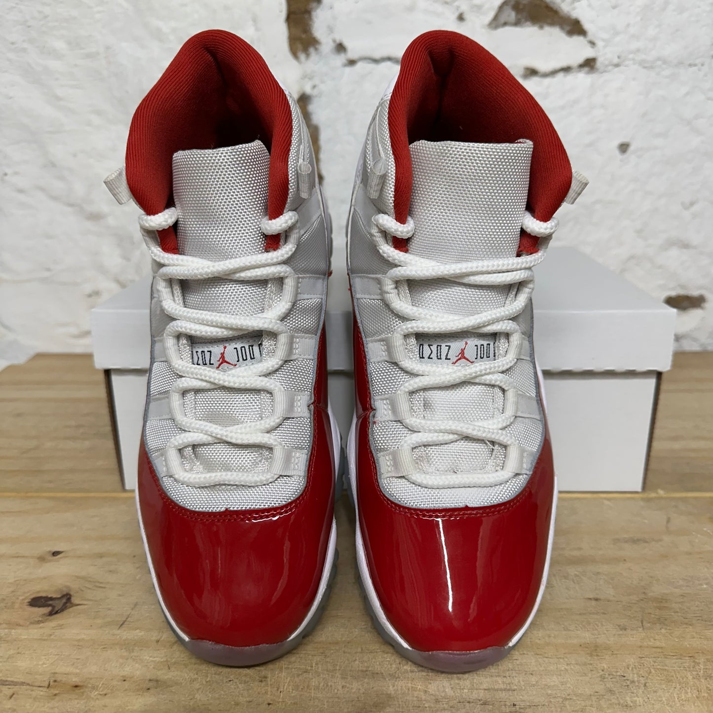 Air Jordan 11 High Cherry (2022) Sz 8.5