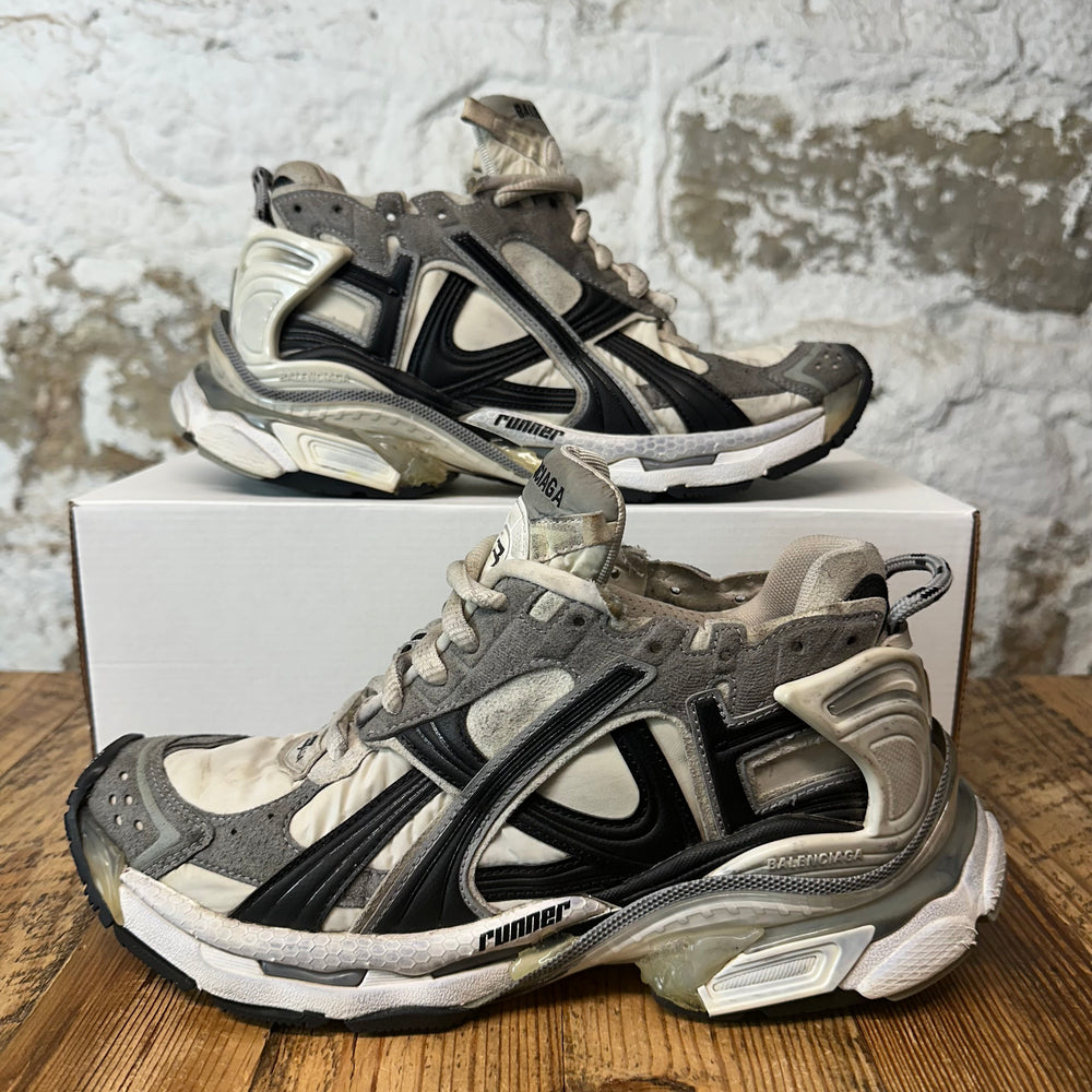 Balenciaga Runner Triple Grey Wear Away Sneaker Sz 7 (40)
