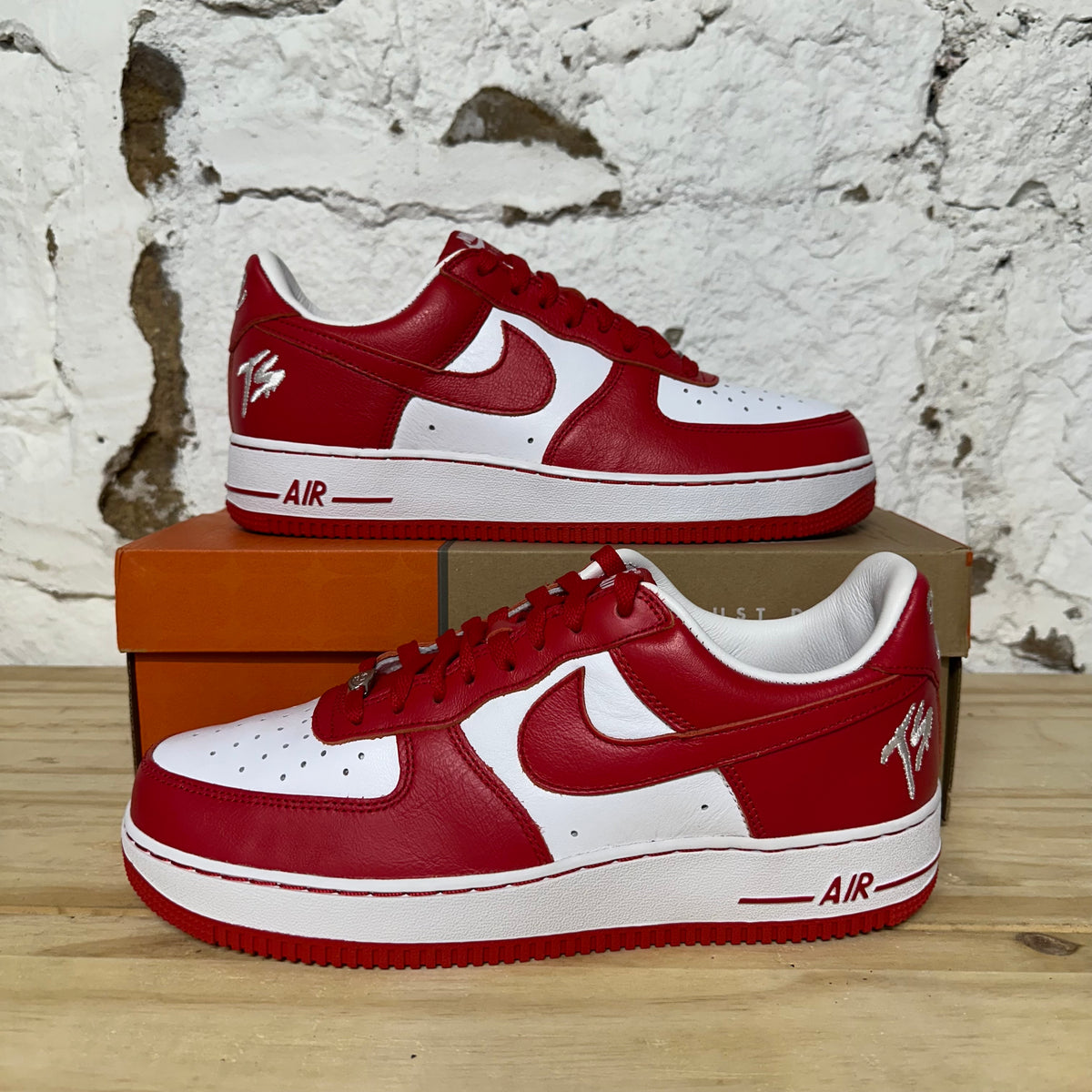 Nike Air Force 1 Low Terror Squad White University Red Sz 10 DS