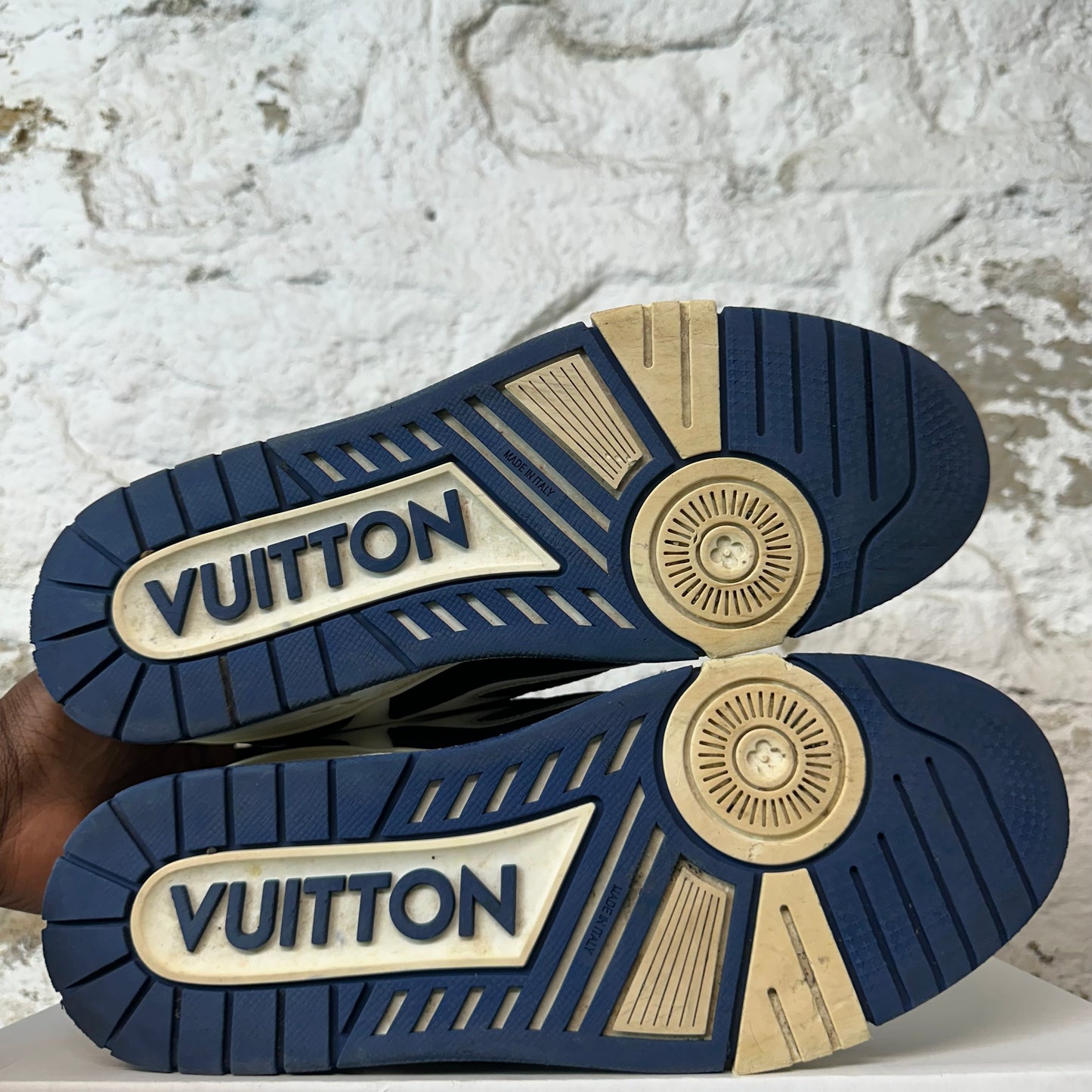 Louis Vuitton Navy White Skate Sneaker Sz 9.5 (8LV)