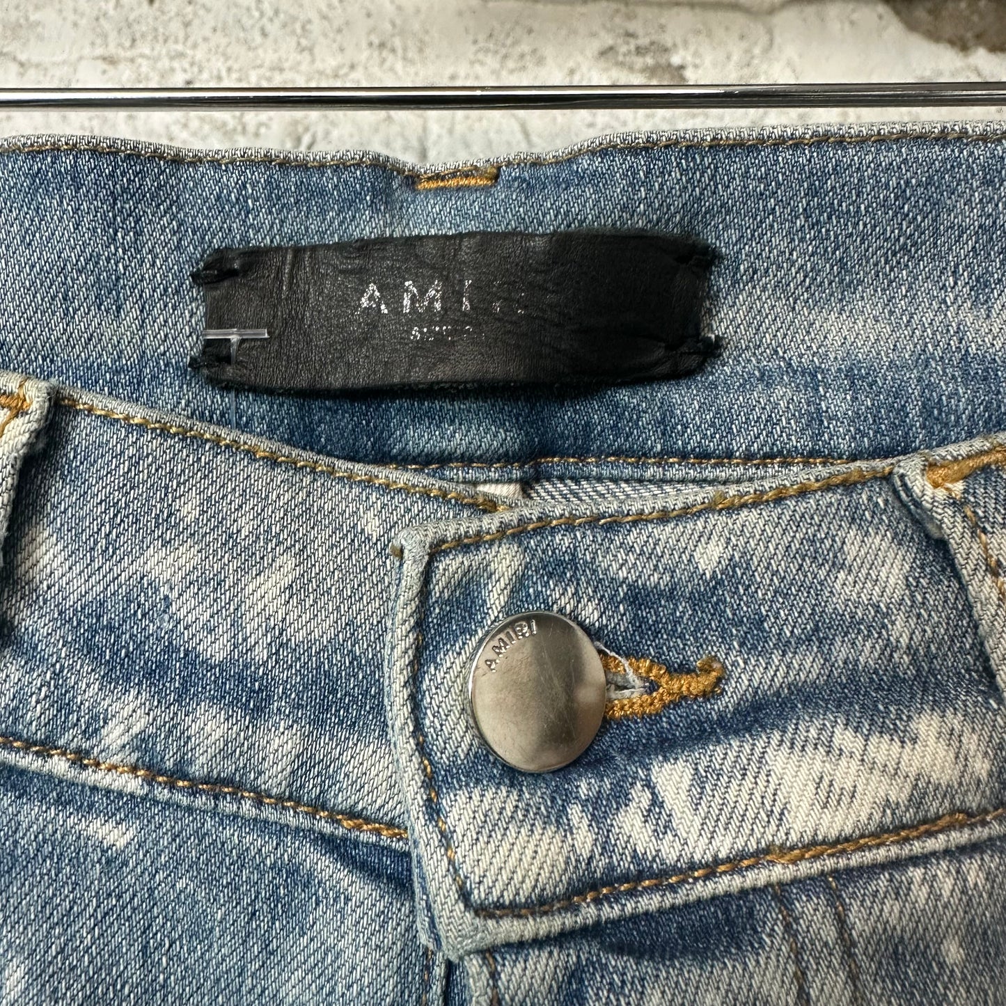 Amiri Knee Rip White Paisley Print Blue Denim Jeans Sz 28