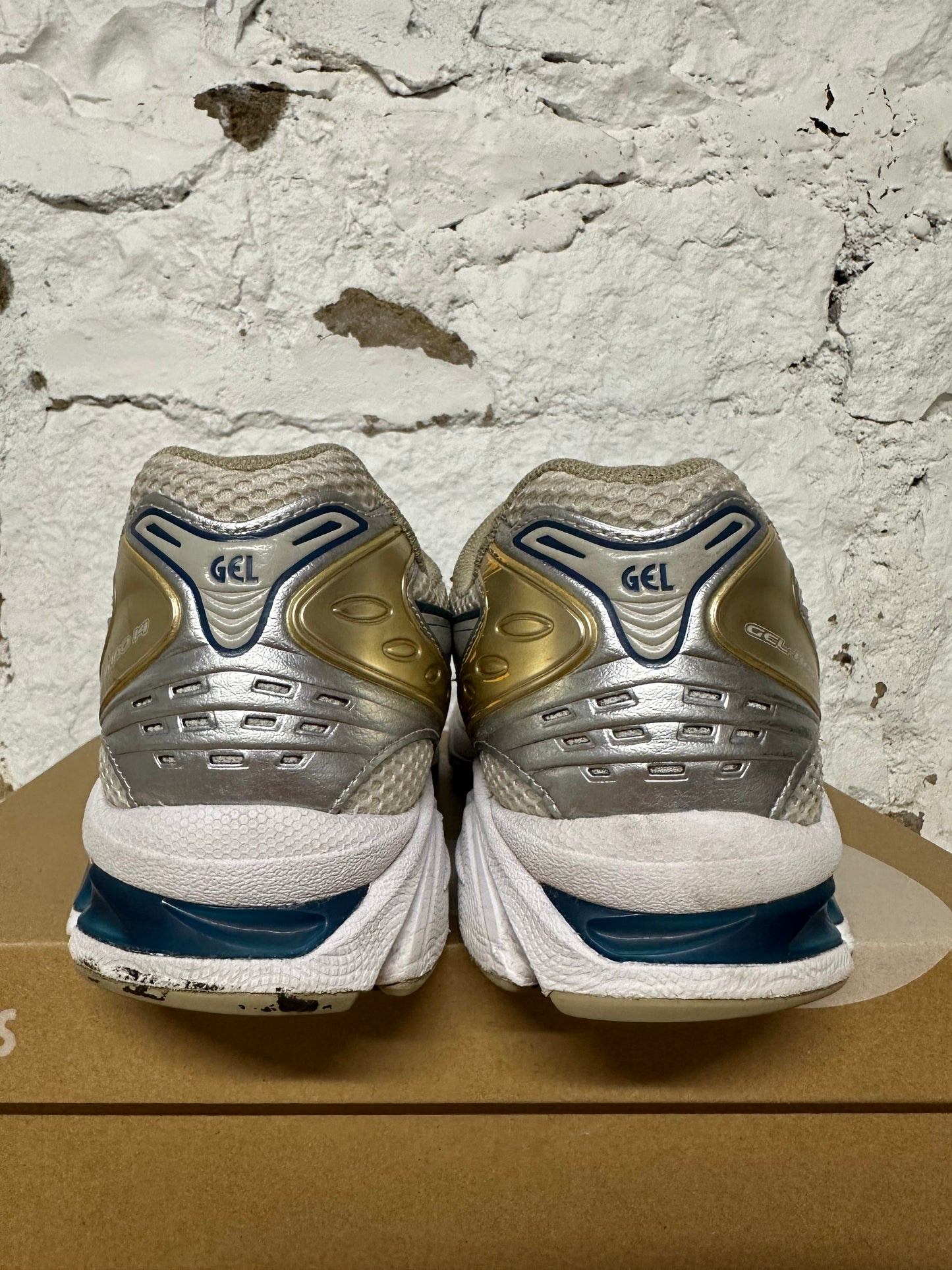 Asics Gel Kayano 14 Cream Silver Sz 11.5