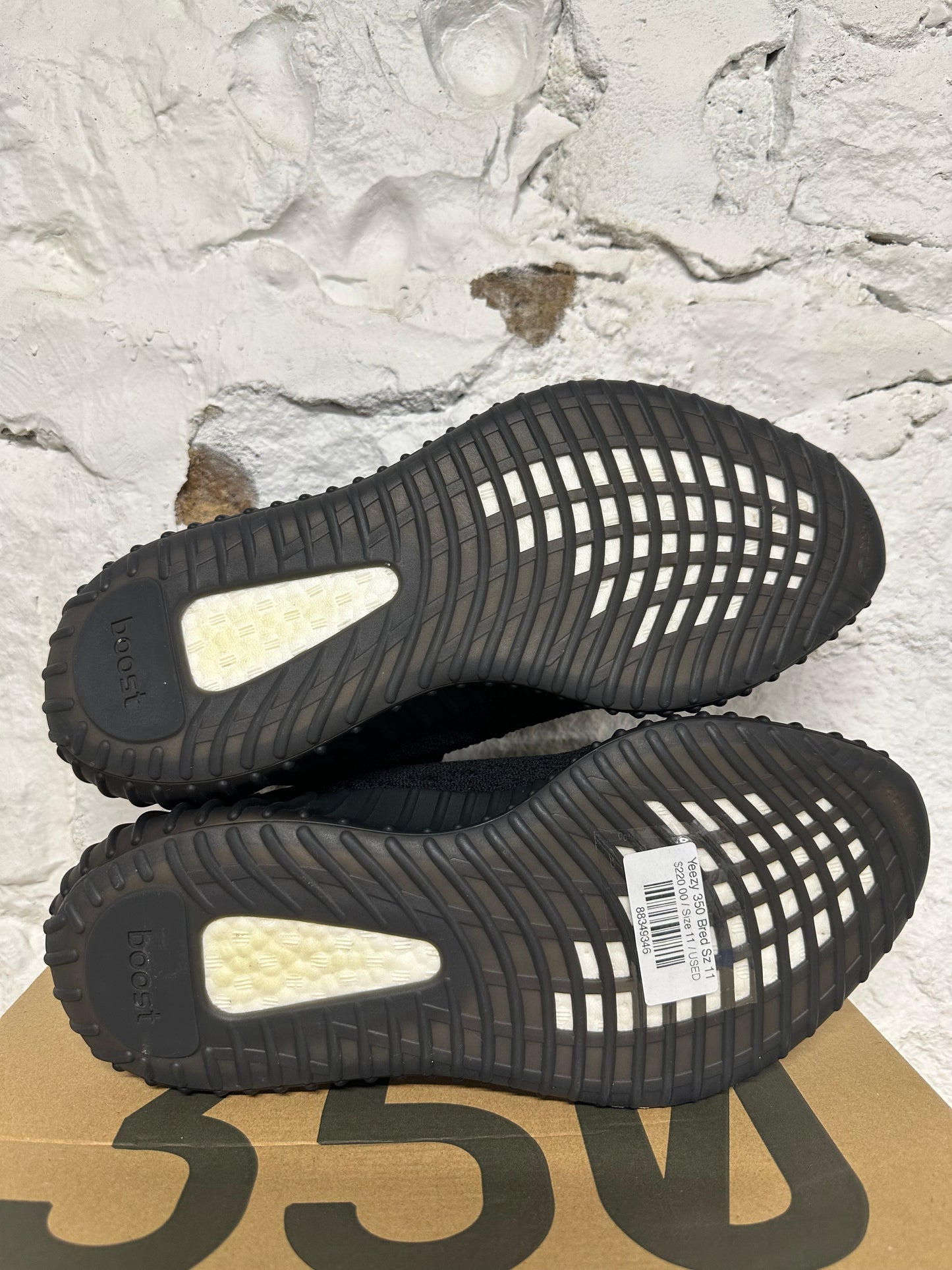 Yeezy 350 V2 Bred Sz 11