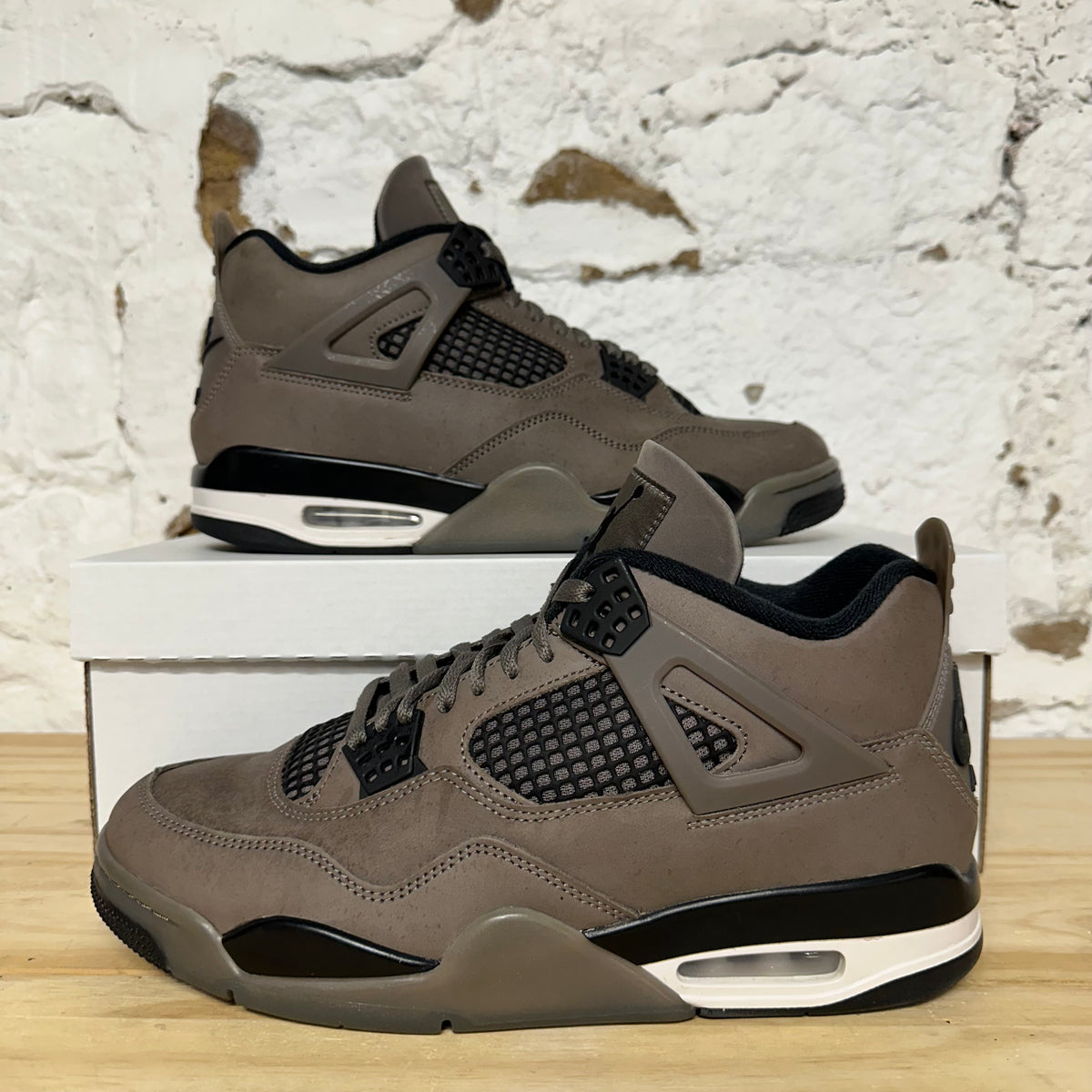 Air Jordan 4 Cave Stone Sz 10
