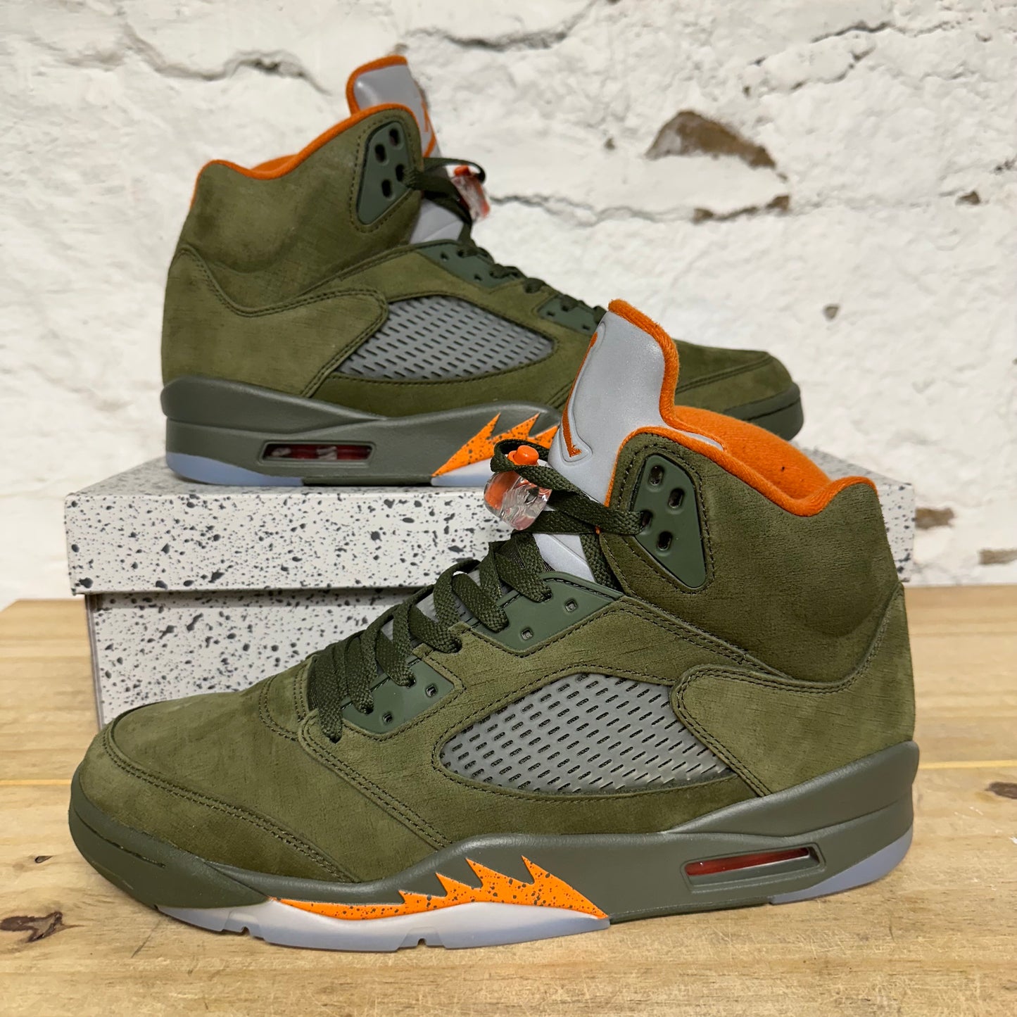 Air Jordan 5 Olive (2024) Sz 13