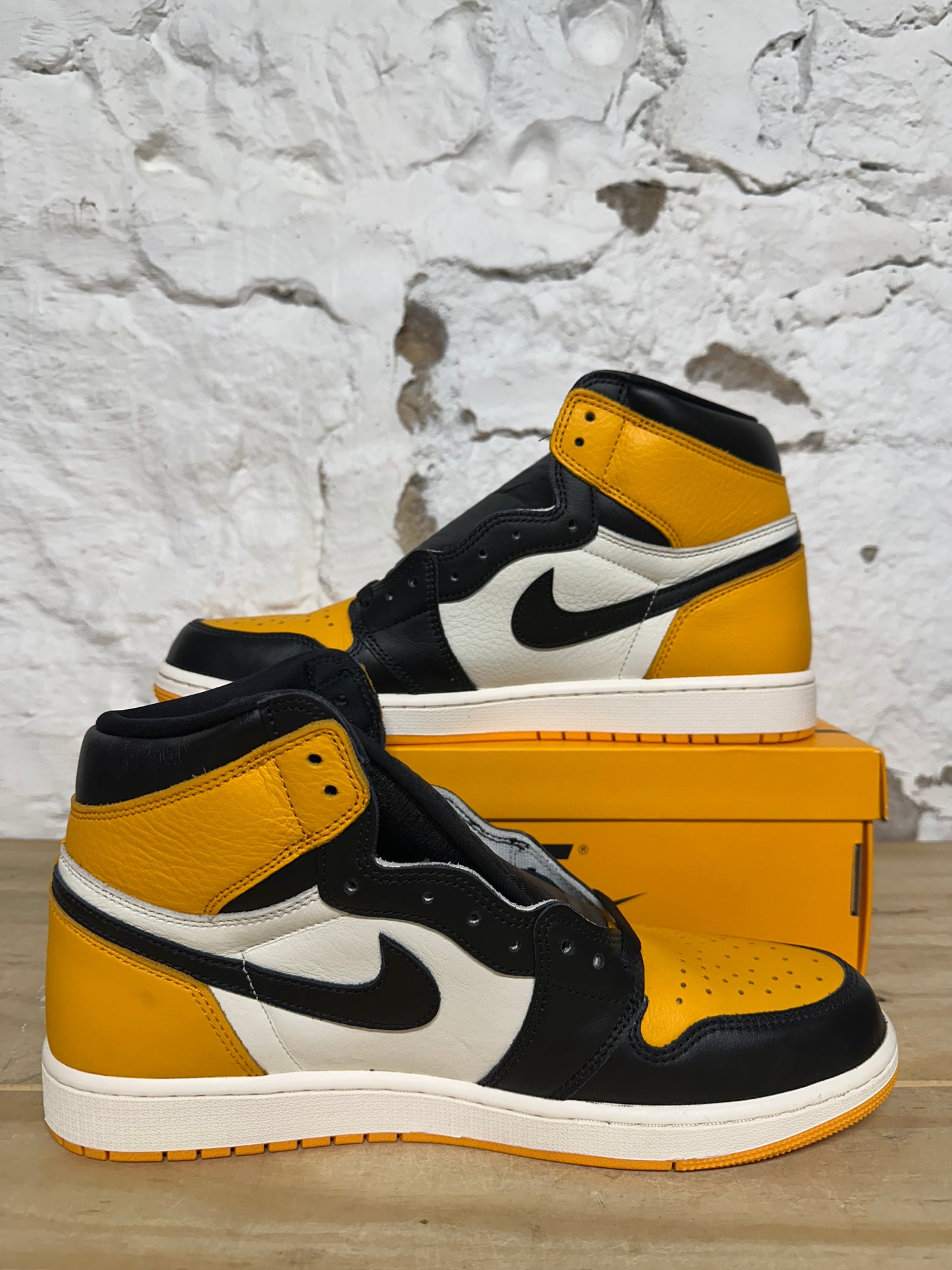 Air Jordan 1 High Taxi Sz 12 DS