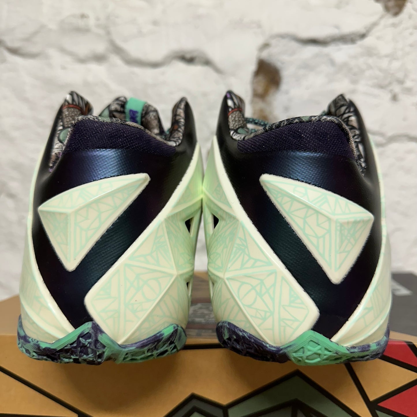 Nike LeBron 11 NOLA Gumbo League Gator King Sz 10 DS