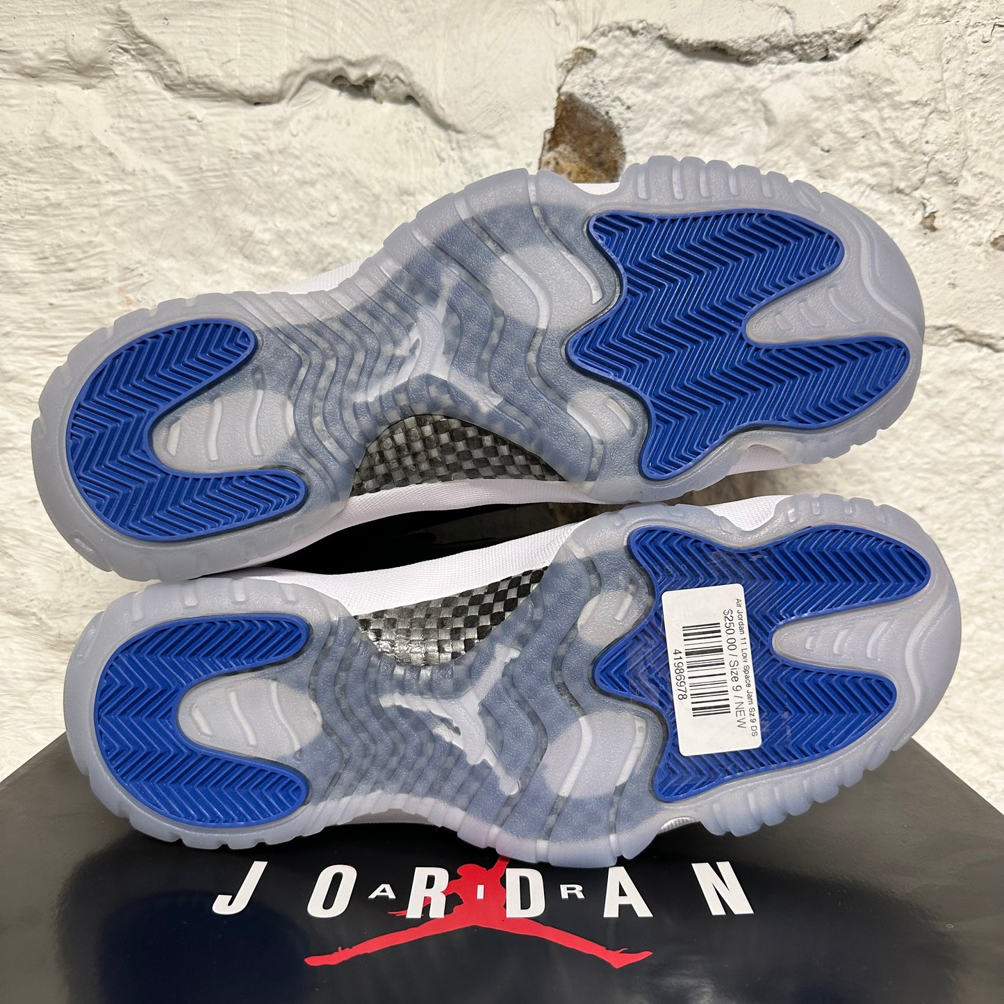 Air Jordan 11 Low Space Jam Sz 9 DS
