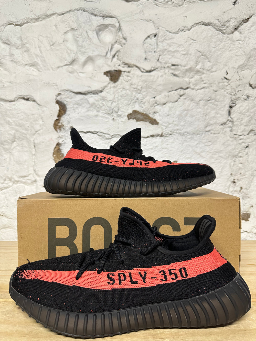 Yeezy 350 Core Black Red Sz 11.5