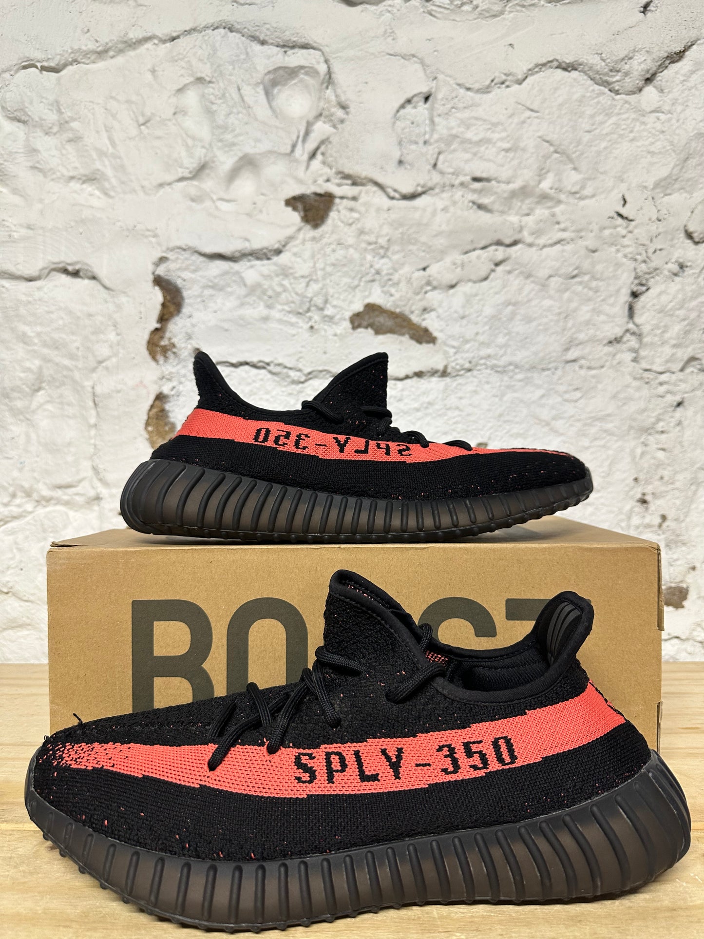 Yeezy 350 Core Black Red Sz 11.5
