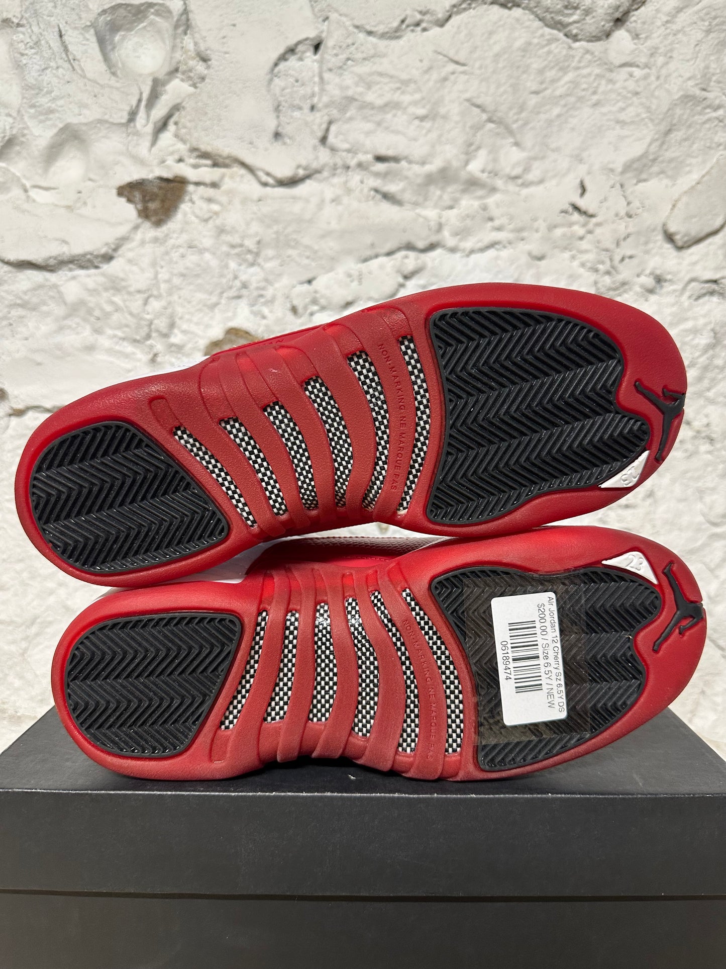 Air Jordan 12 Cherry Sz 6.5Y DS