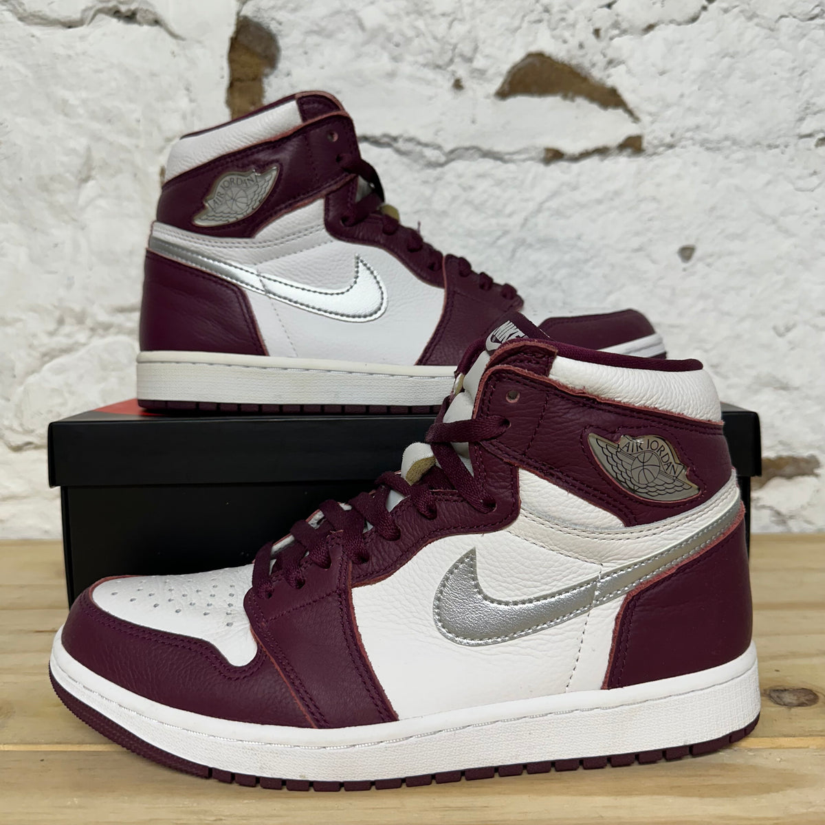Air Jordan 1 High Boradeaux Sz 9