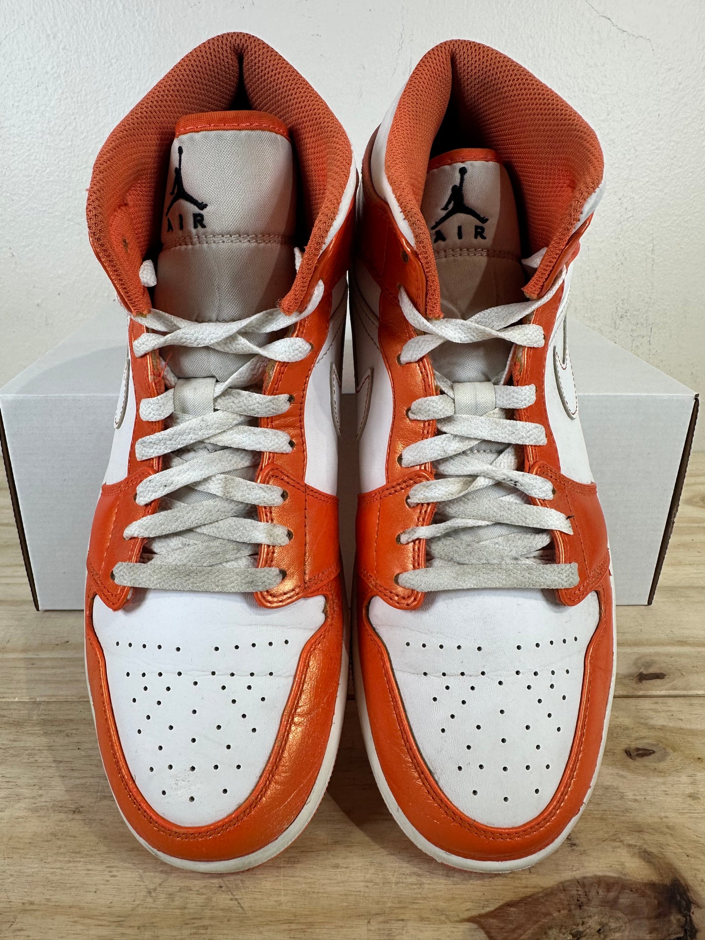 Air Jordan 1 Mid Electro Orange Sz 10
