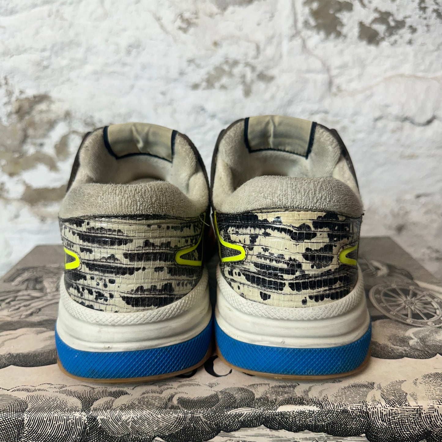 Gucci Ultrapace Brown Snakeskin Sz 8.5
