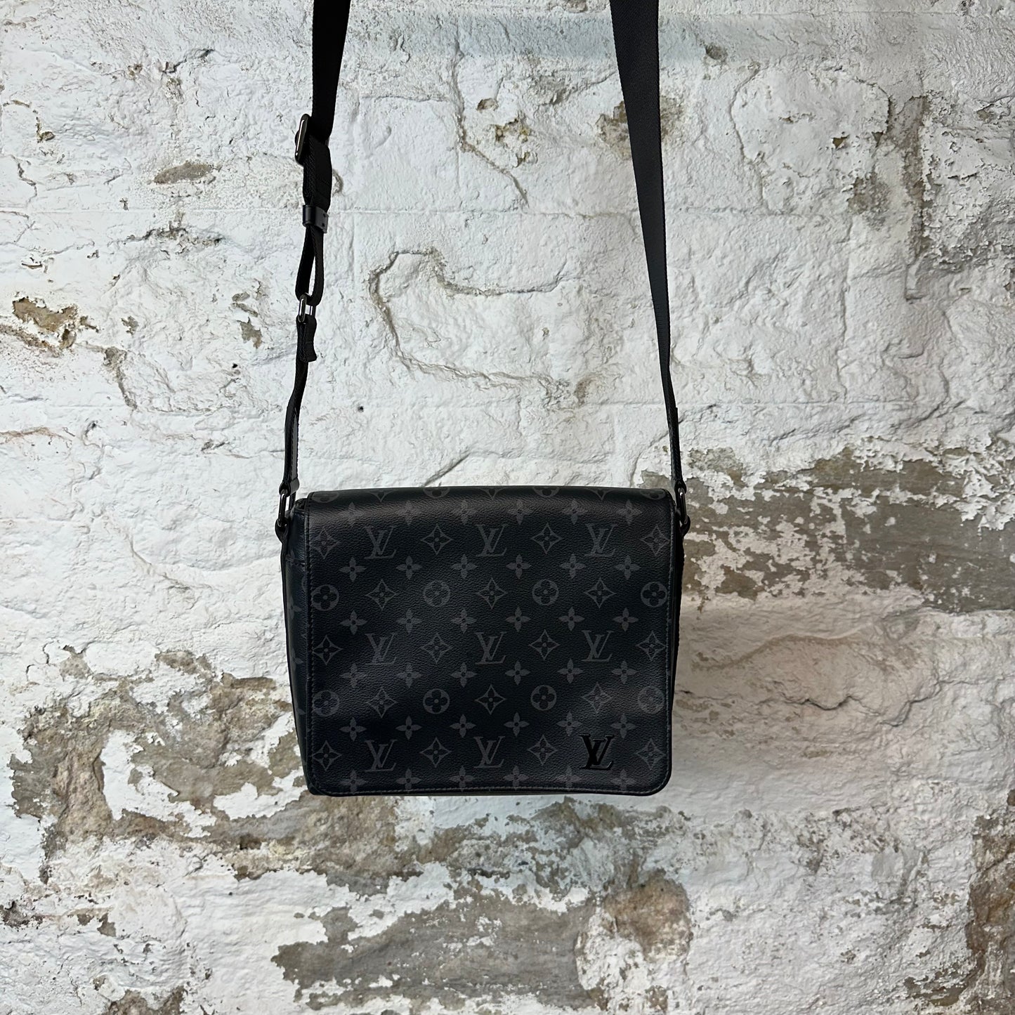 Louis Vuitton District PM Graphite Messenger Bag