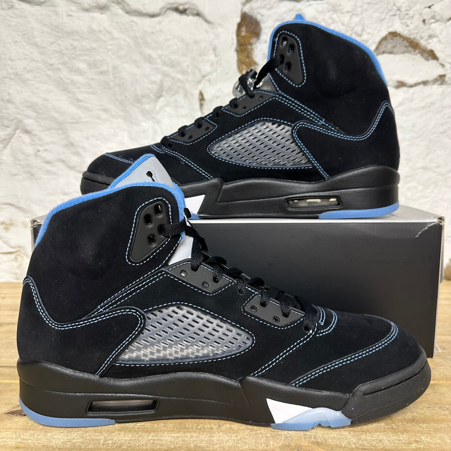Air Jordan 5 University Blue Sz 10 DS