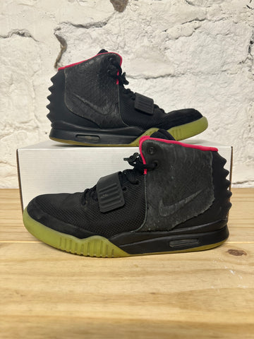 Nike Air Yeezy 2 Solar Red Sz 10