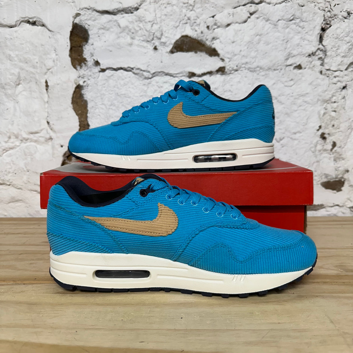 Nike Air Max 1 Corduroy Baltic Blue Sz 10.5 DS