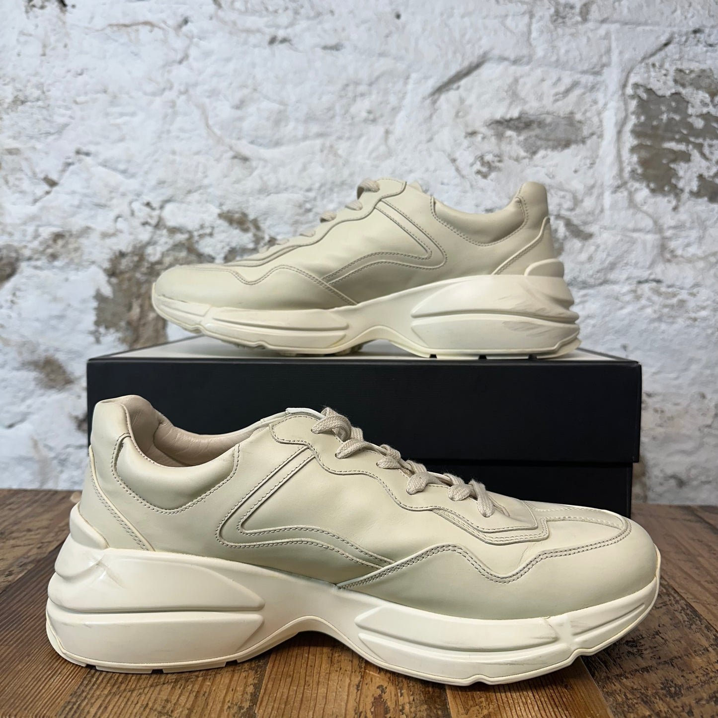Gucci Rython Vintage Logo Cream Sneaker Sz 10.5