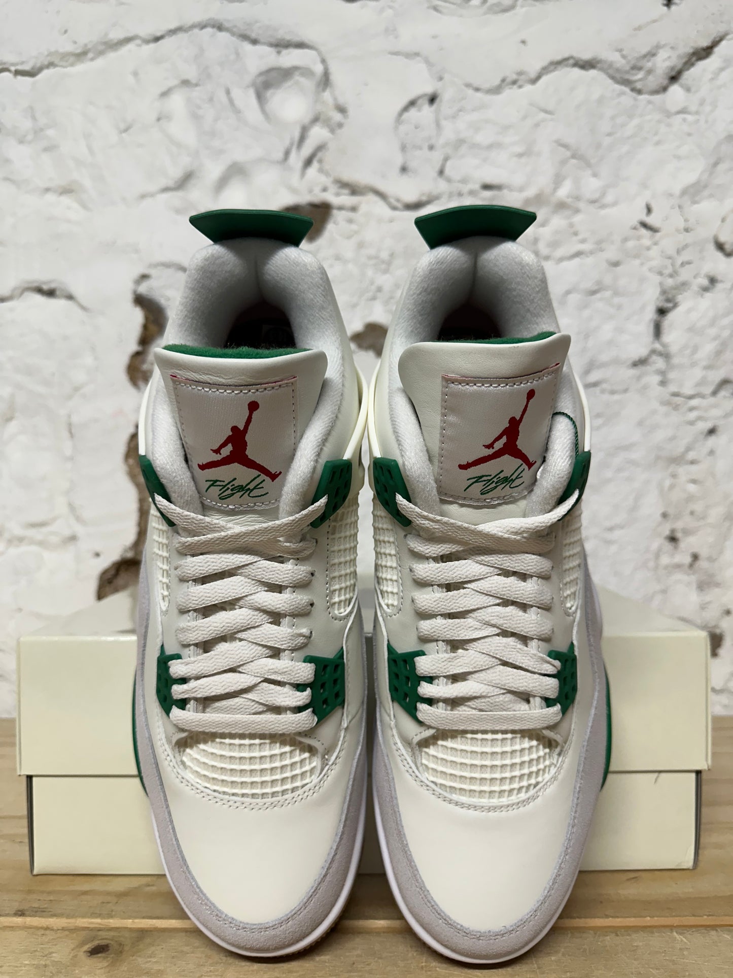 Air Jordan 4 SB Pine Green Sz 10.5 DS