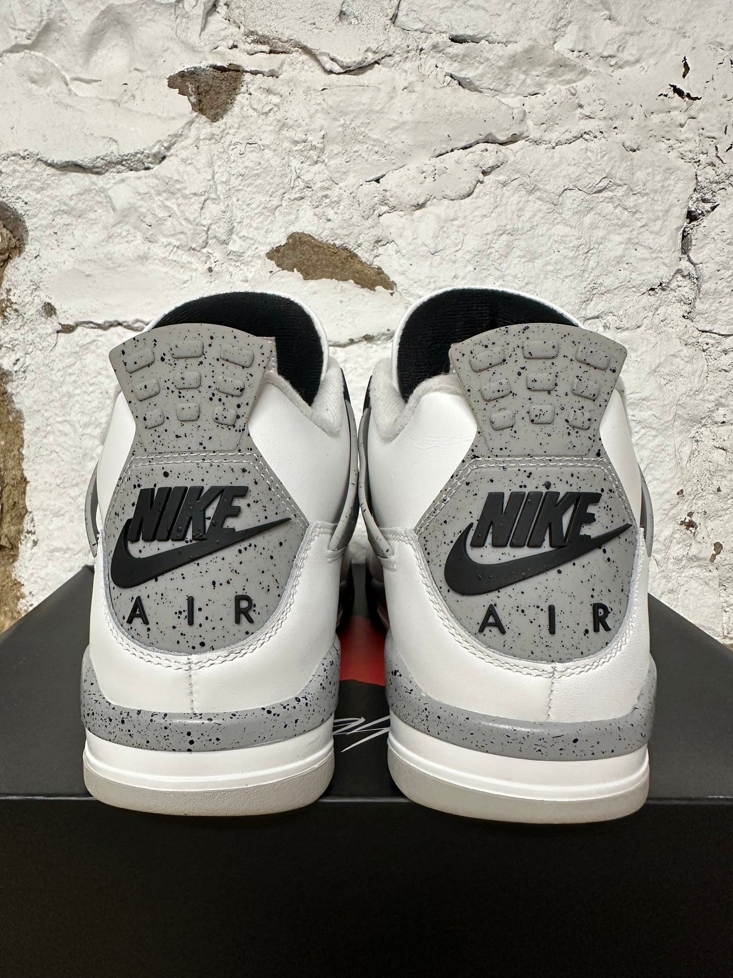 Air Jordan 4 White Cement Sz 9.5