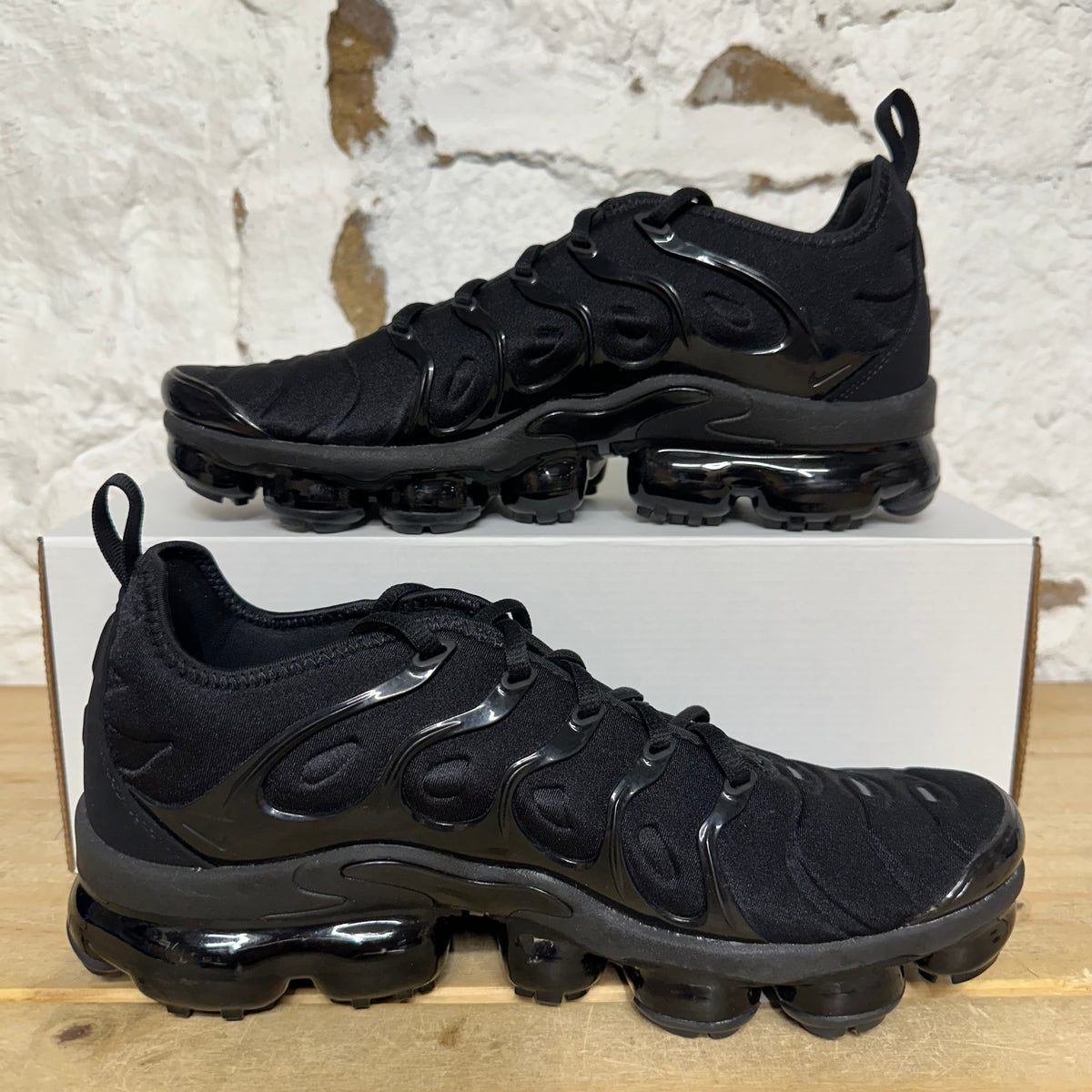 Nike Air VaporMax Plus Triple Black Sz 9