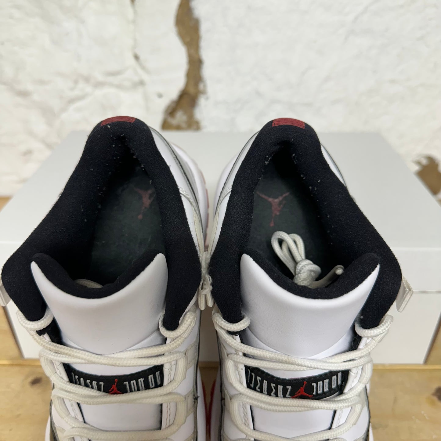 Air Jordan 11 Low Concord Bred Sz 5.5Y