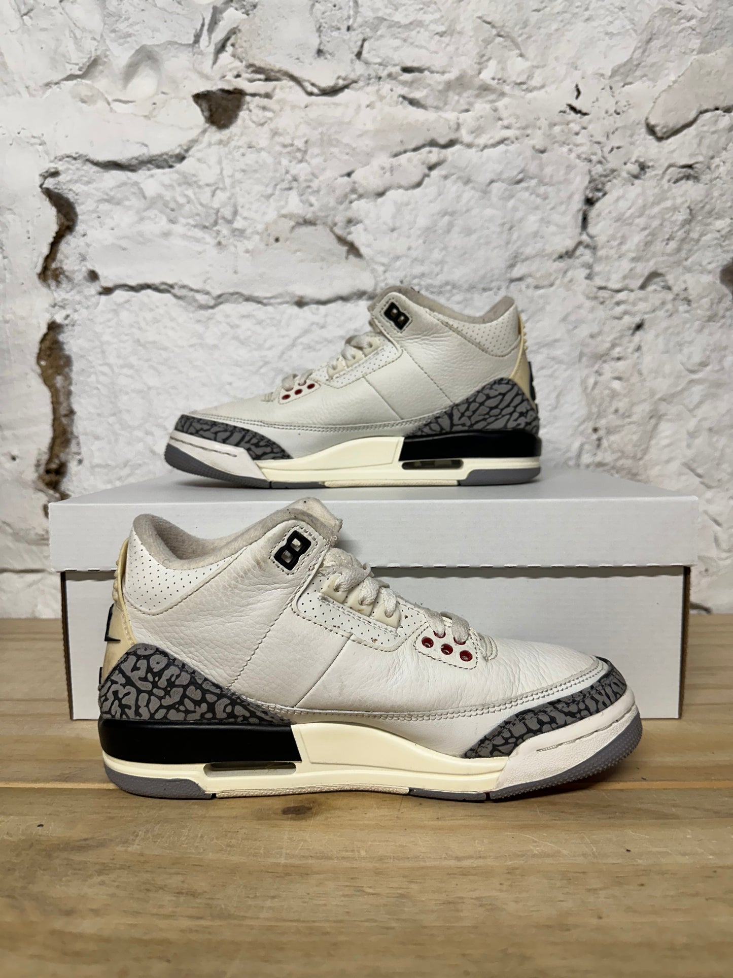Air Jordan 3 Reimagined Sz 5.5Y