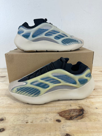 Yeezy 700 V3 Kyanite Sz 10