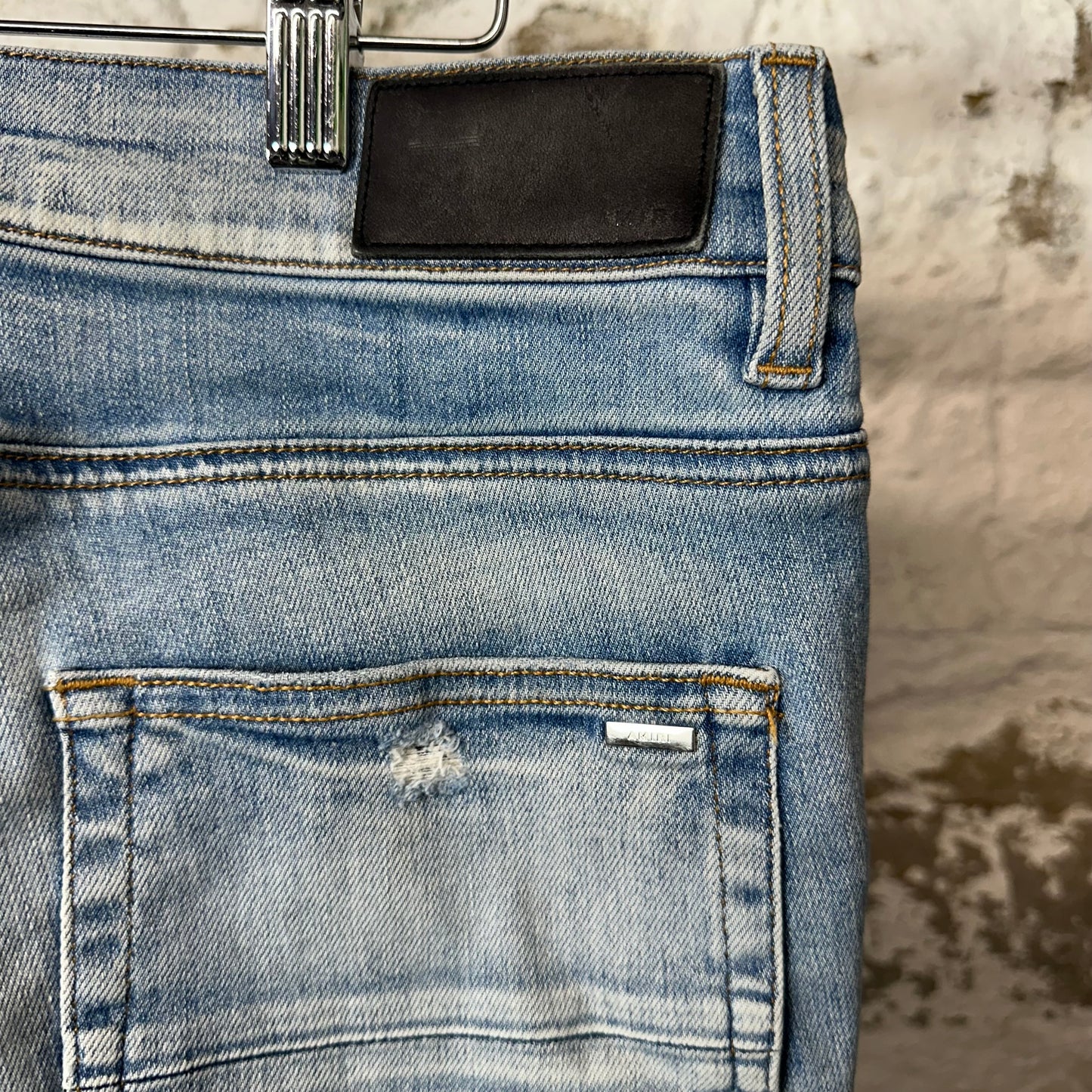 Amiri MX1 Camo Patch Light Blue Denim Jeans Sz 32