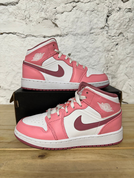 Air Jordan 1 Mid Valentines Day Sz 4.5Y
