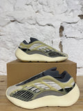 Yeezy 700 Faded Salt Sz 8