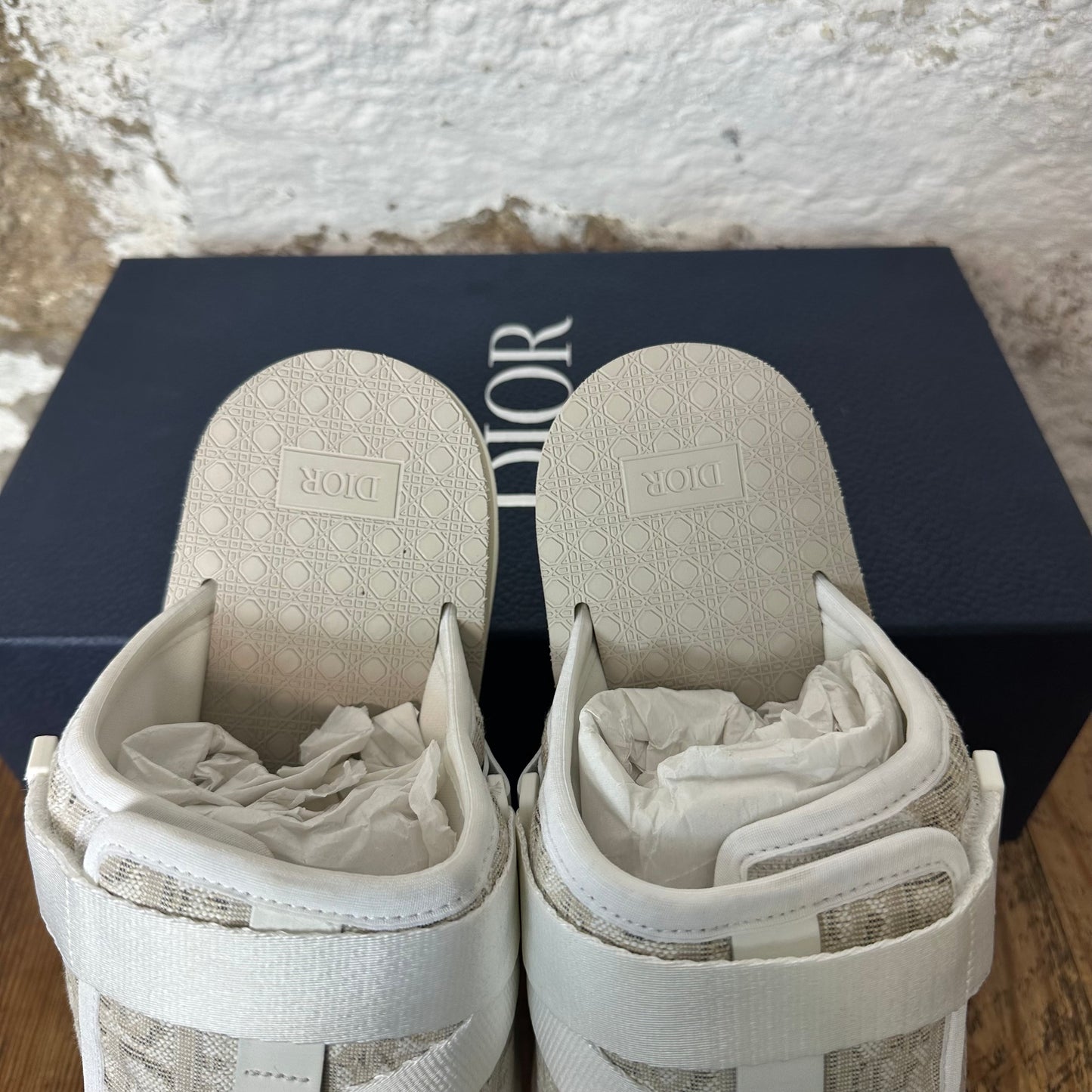 Dior Alpha Oblique White Sandal Sz 8 (41)