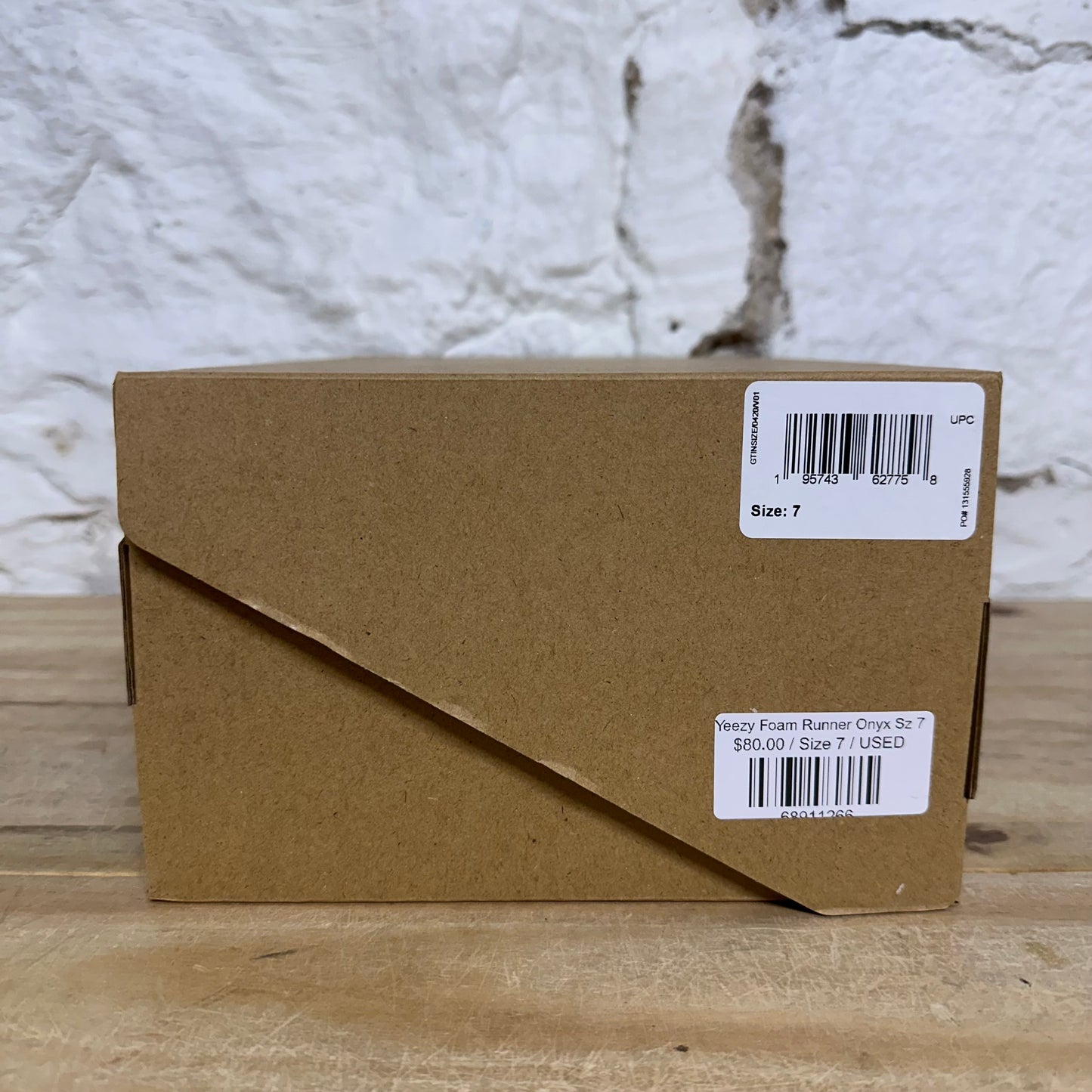 Yeezy Foam Runner Onyx Sz 7