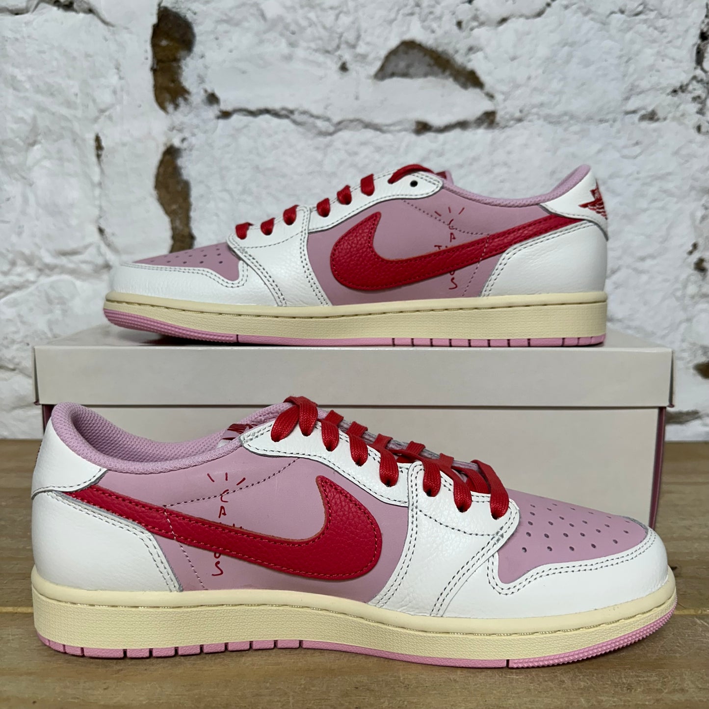 Air Jordan 1 Low Travis Scott Tropical Punch Sz 10 DS