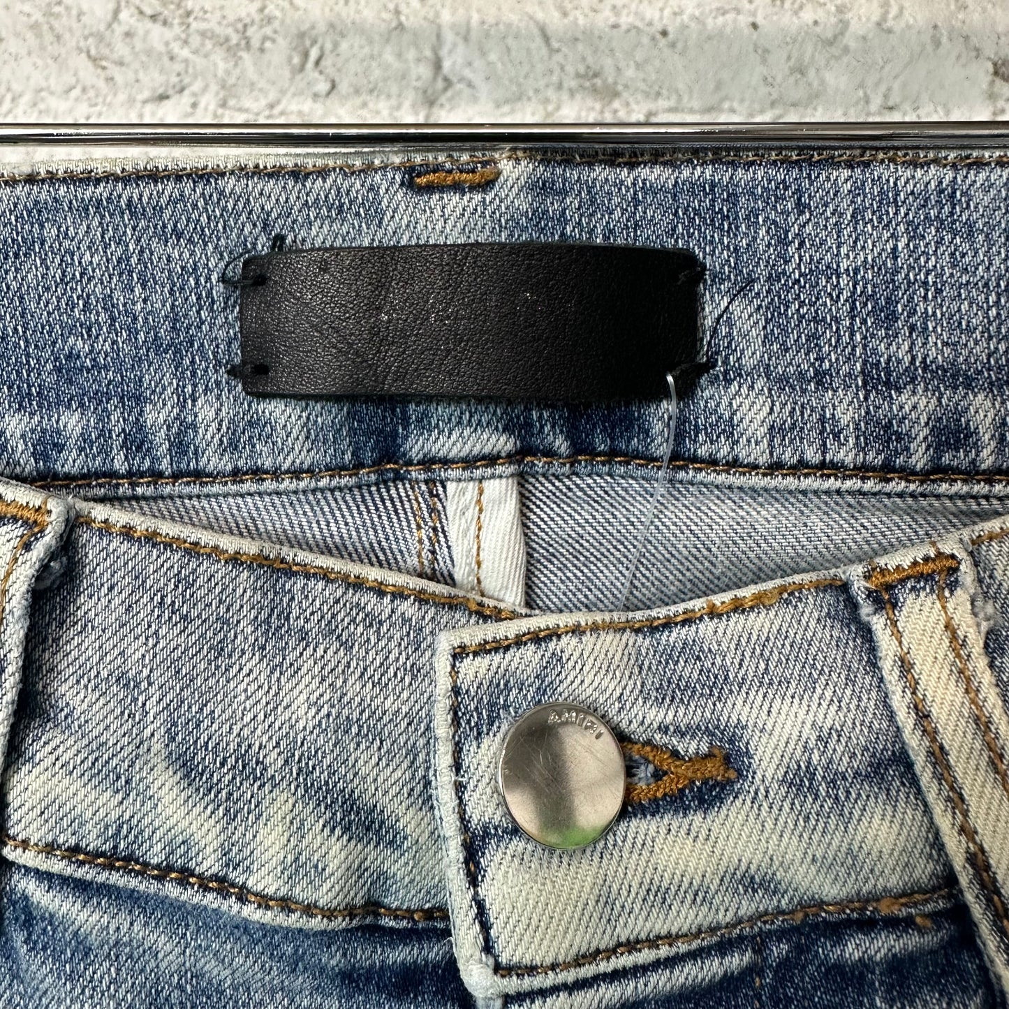 Amiri MX1 Blue Suede Spell Washed Blue Denim Jeans Sz 28
