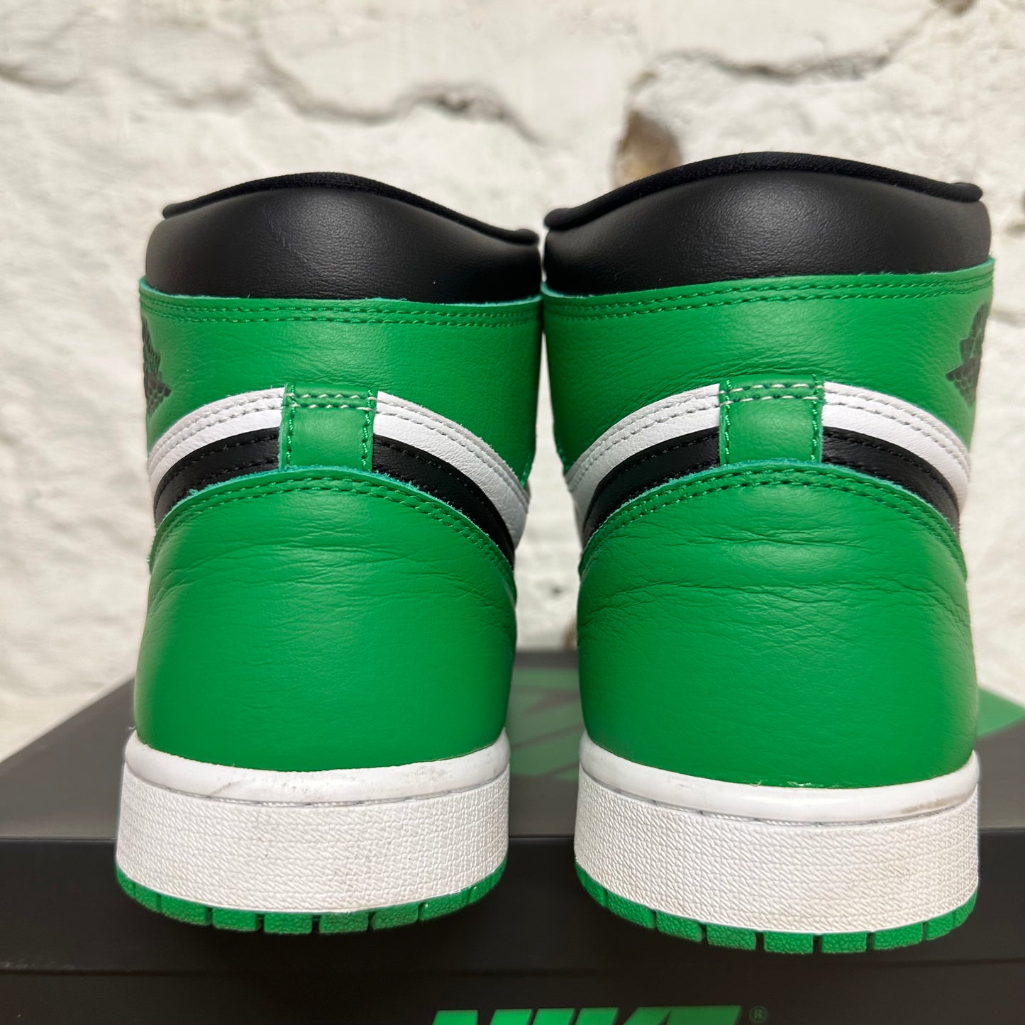 Air Jordan 1 High Lucky Green Sz 10.5