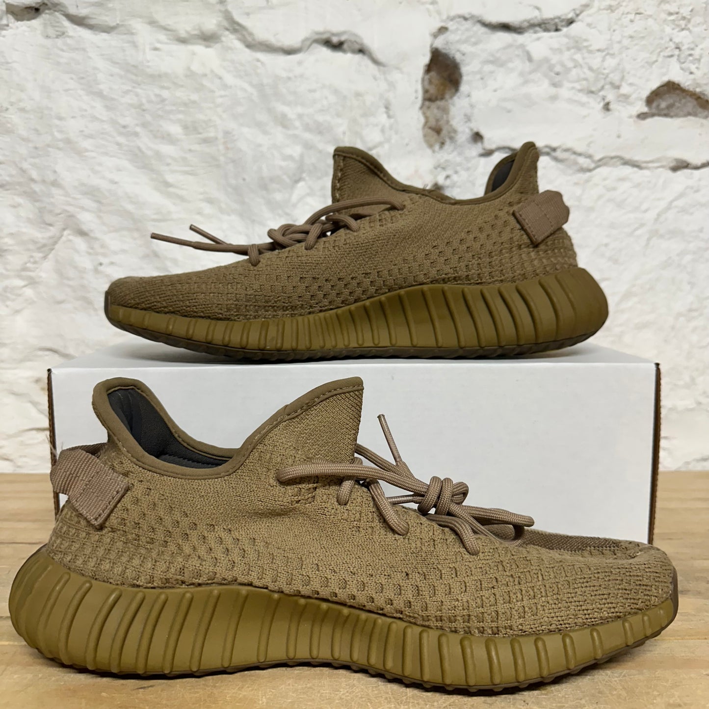 Yeezy 350 V2 Earth Sz 10.5