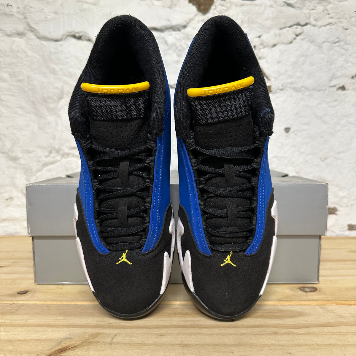 Air Jordan 14 Laney (2023) Sz 9