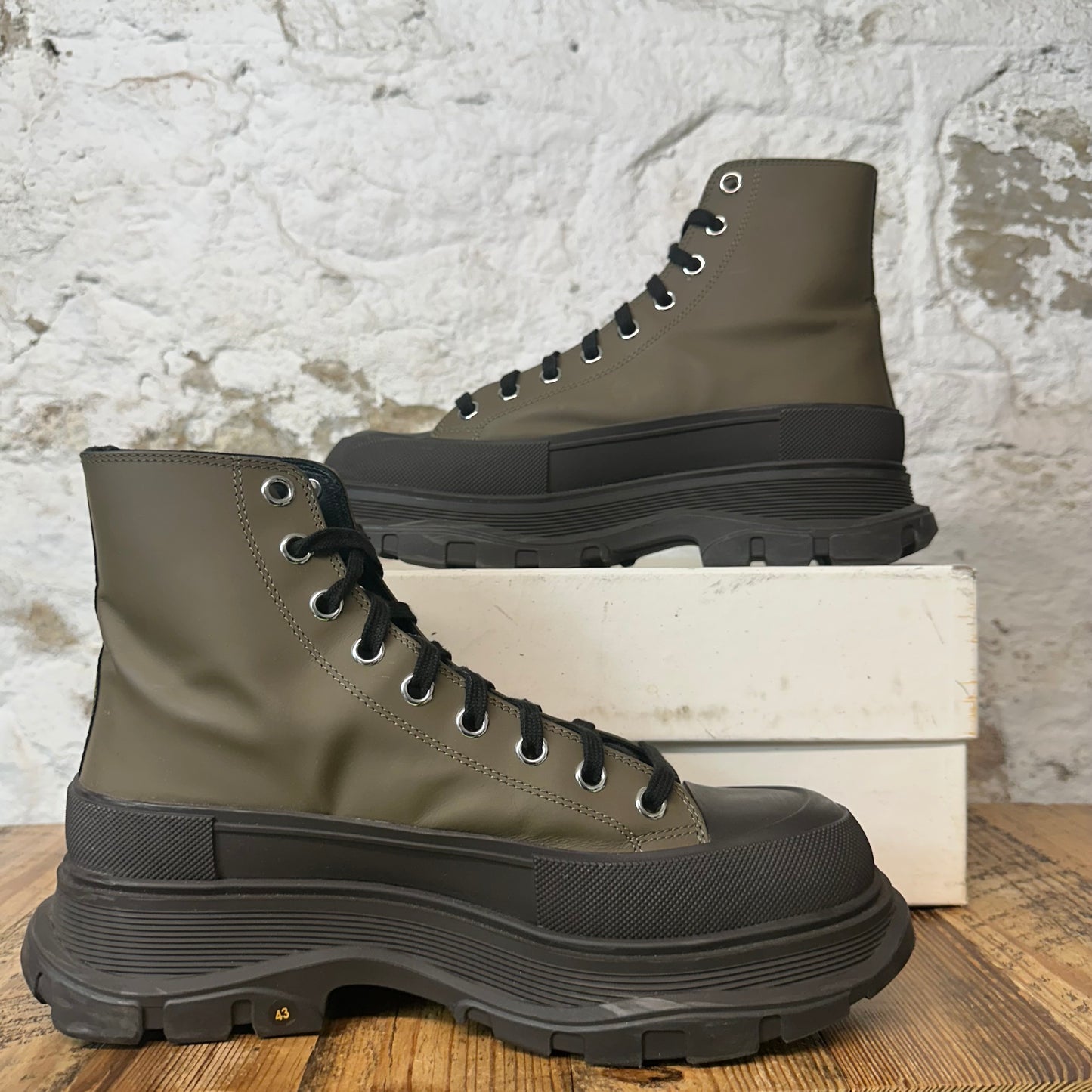 Alexander Mcqueen Olive Black Tread Boot Sz 10 (43)