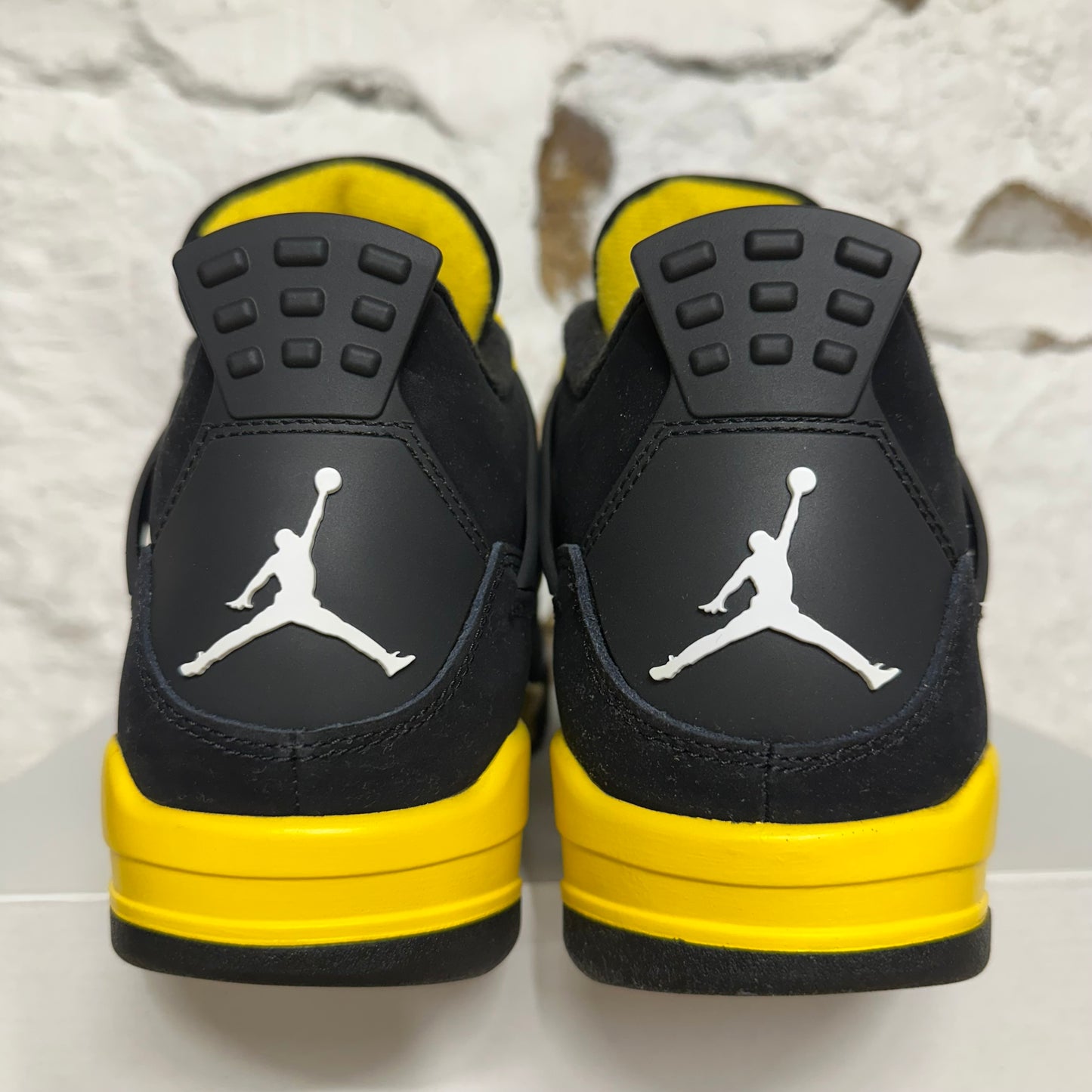 Air Jordan 4 Thunder Sz 10.5 DS