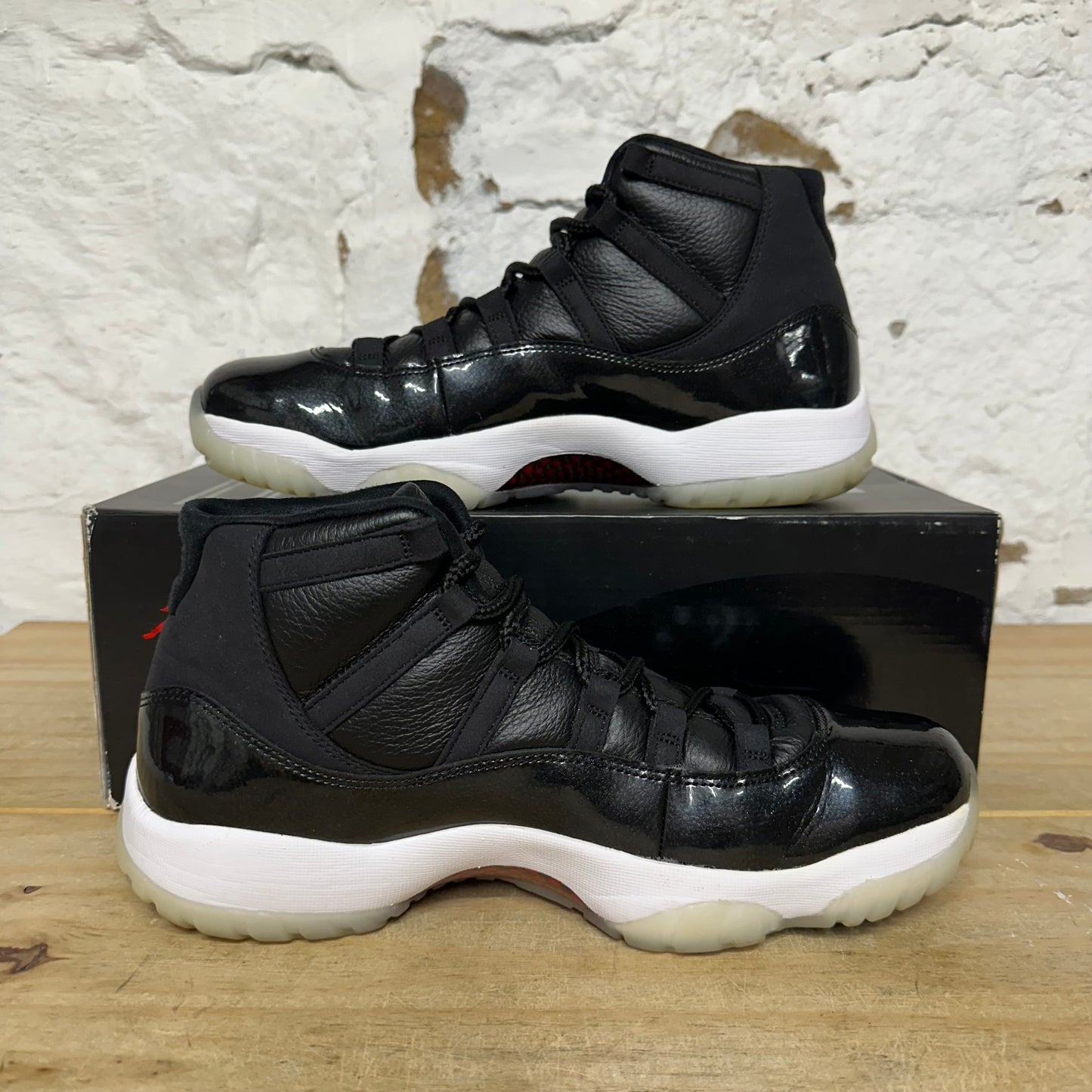 Air Jordan 11 High 72-10 Sz 11