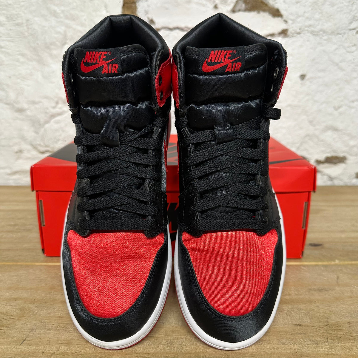Air Jordan 1 High Satin Bred Sz 8 (9.5W)