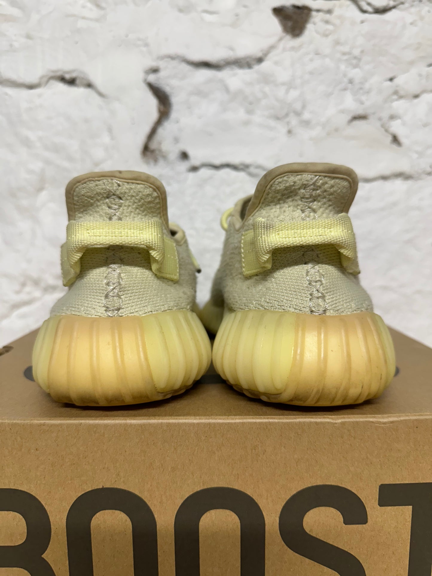 Yeezy 350 V2 Butter Sz 8