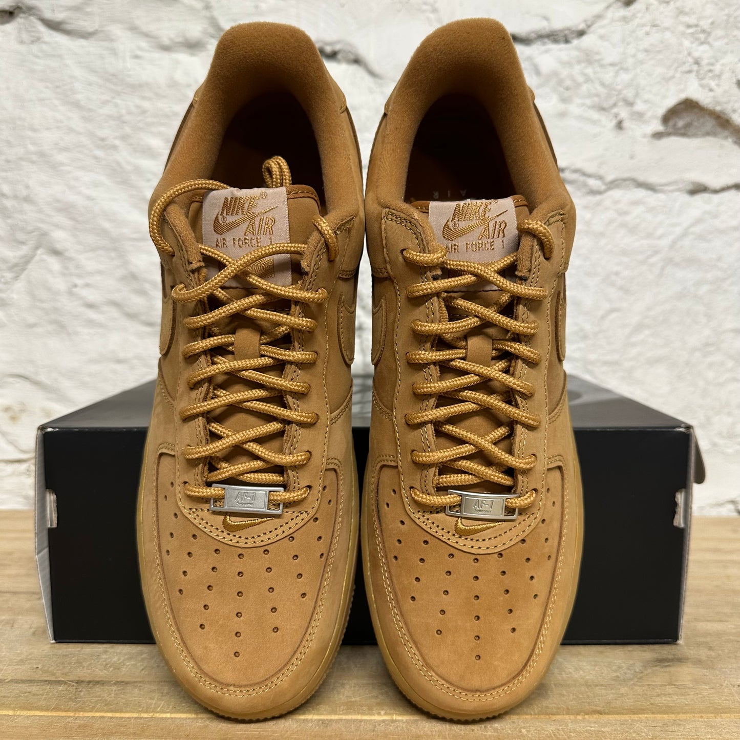 Nike Air Force 1 Low Supreme Wheat Sz 9.5 DS