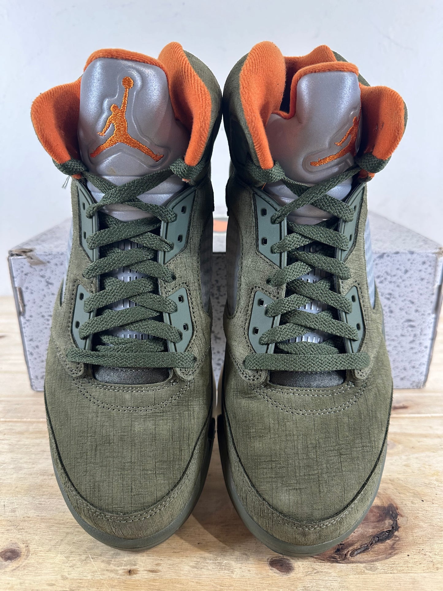 Air Jordan 5 Olive Sz 9.5